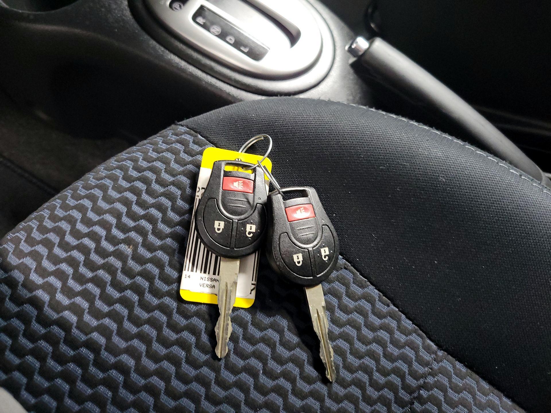 Thumbnail: 2014 Nissan Versa Note - 20