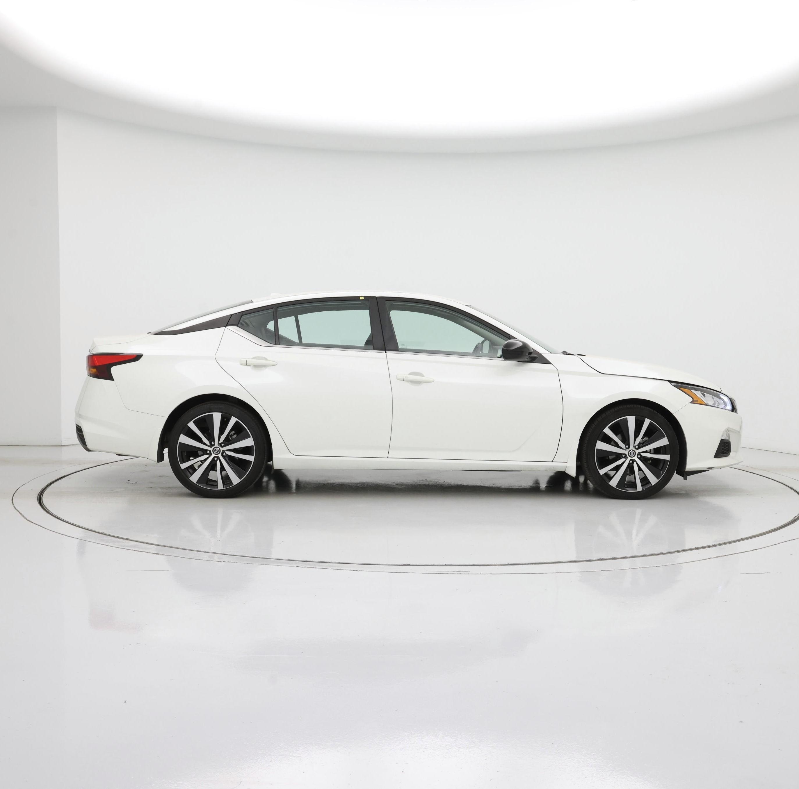 Thumbnail: 2022 Nissan Altima - 7