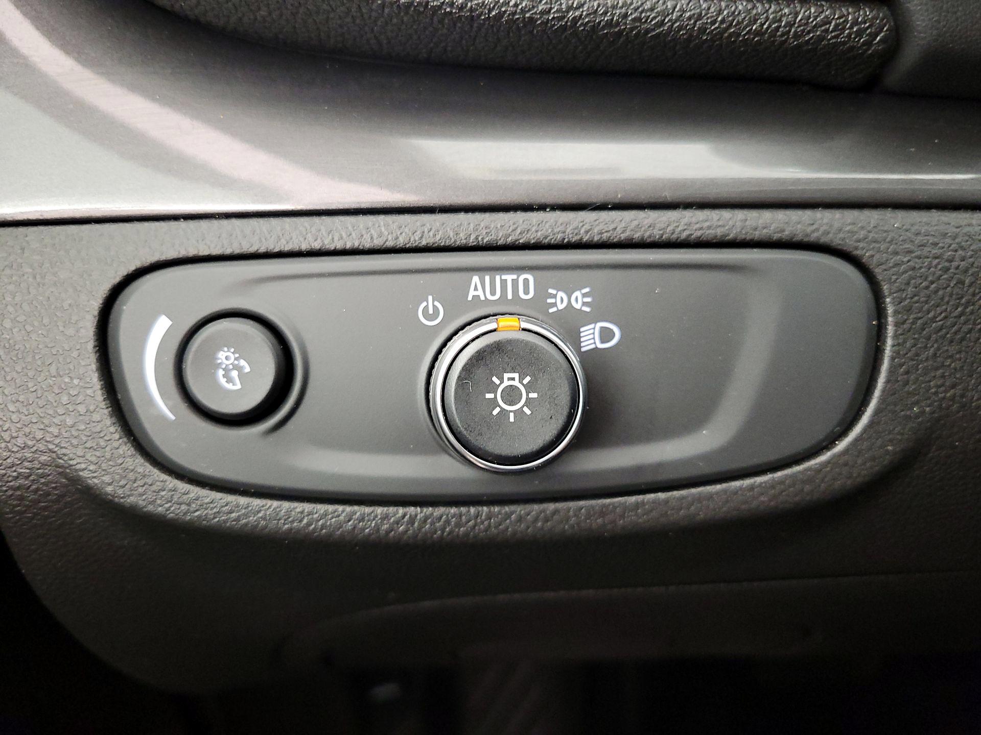 Thumbnail: 2020 Buick Encore - 13