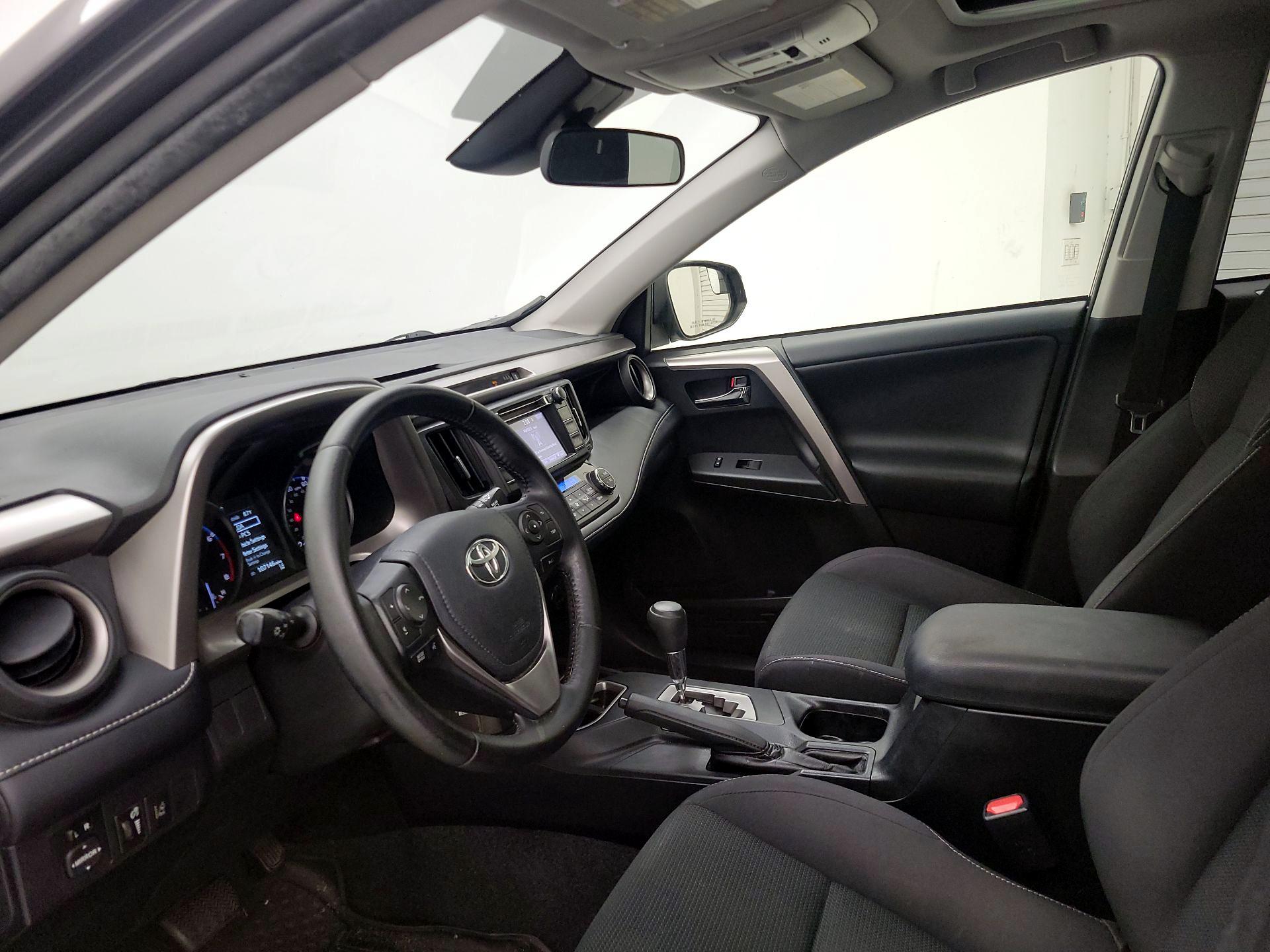 Thumbnail: 2018 Toyota RAV4 - 11