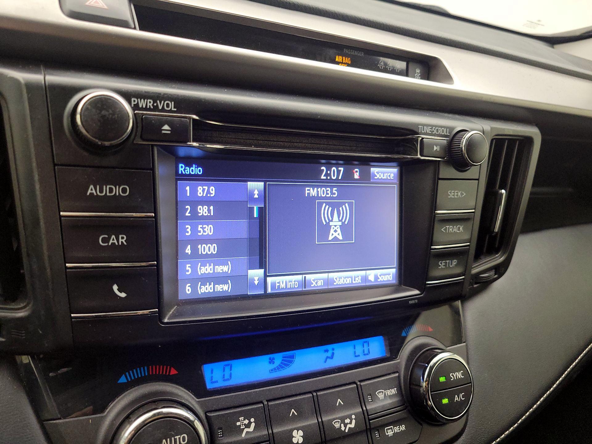 Thumbnail: 2018 Toyota RAV4 - 15