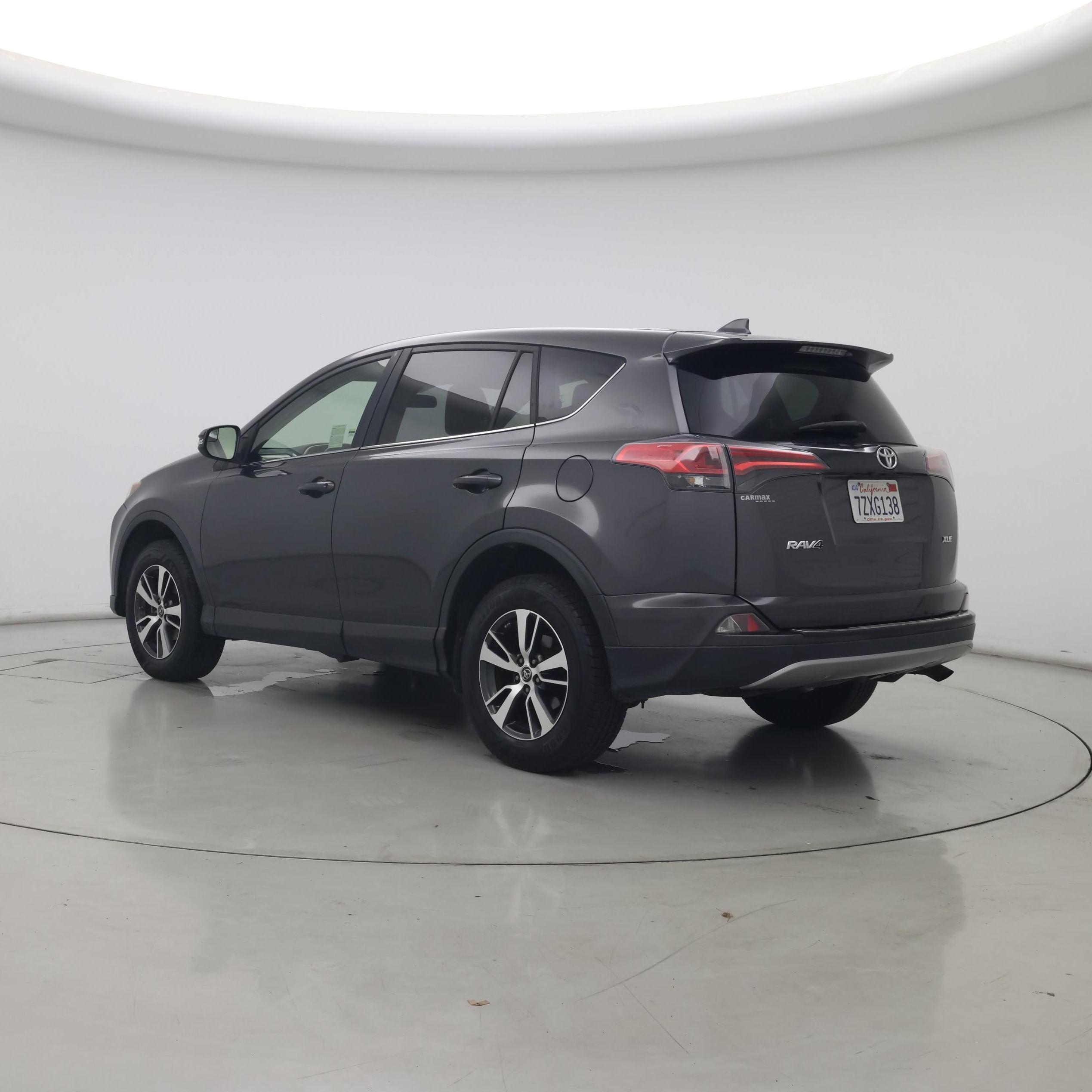 Thumbnail: 2018 Toyota RAV4 - 2