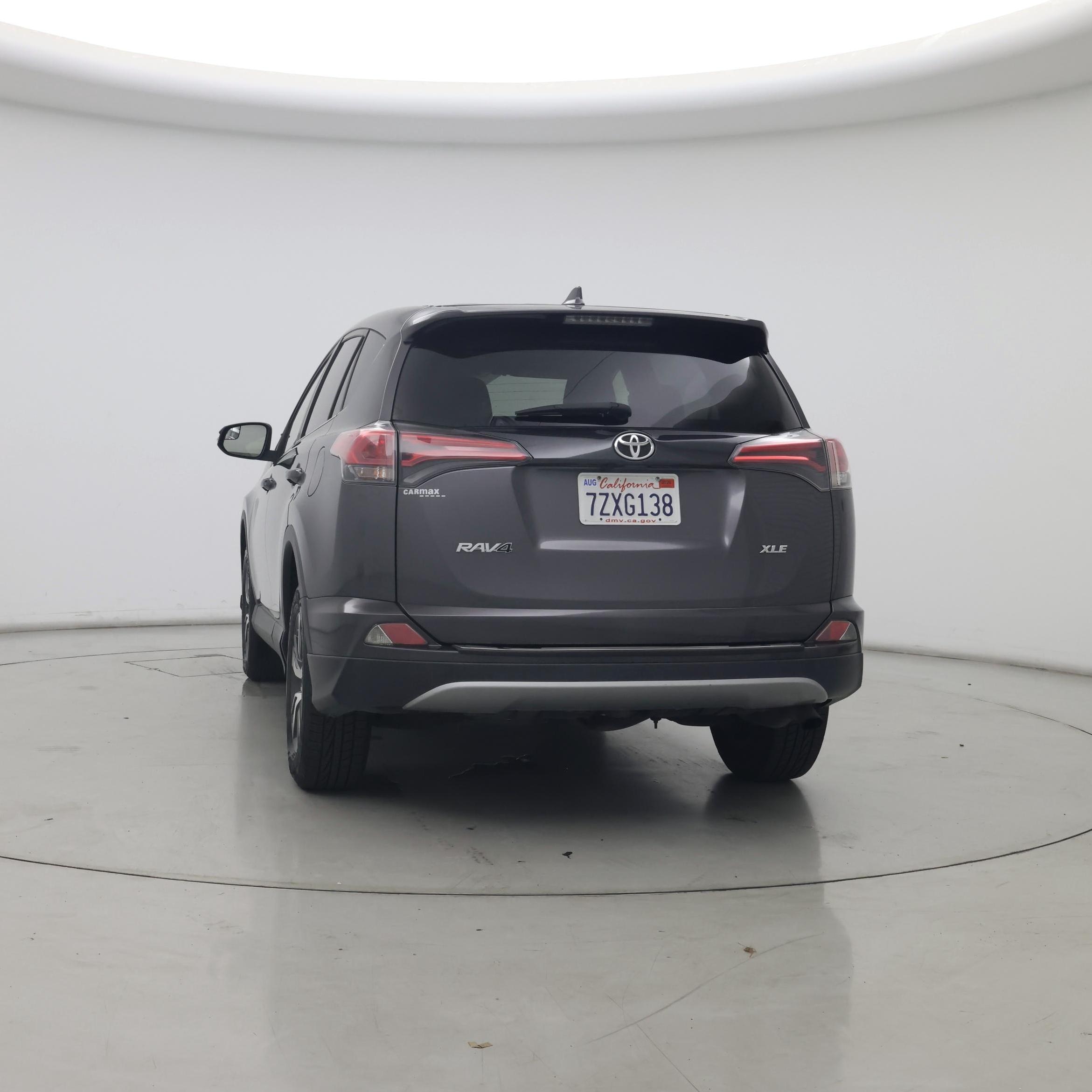 Thumbnail: 2018 Toyota RAV4 - 6