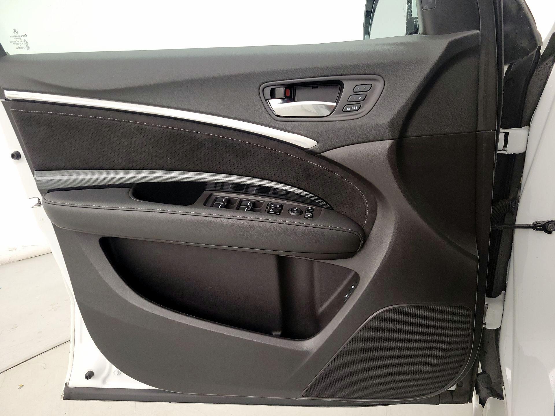 Thumbnail: 2020 Acura MDX - 12