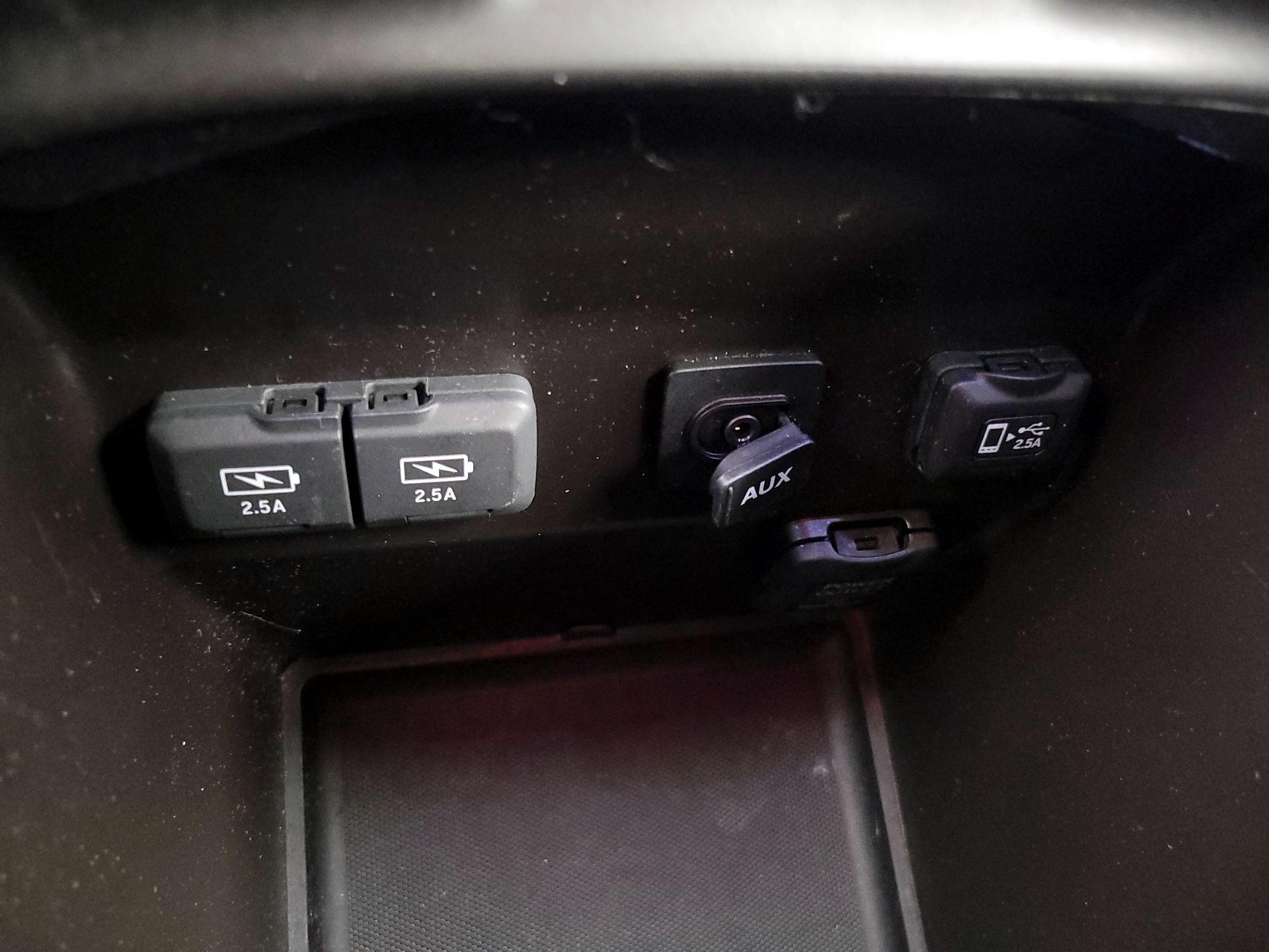 Thumbnail: 2020 Acura MDX - 18