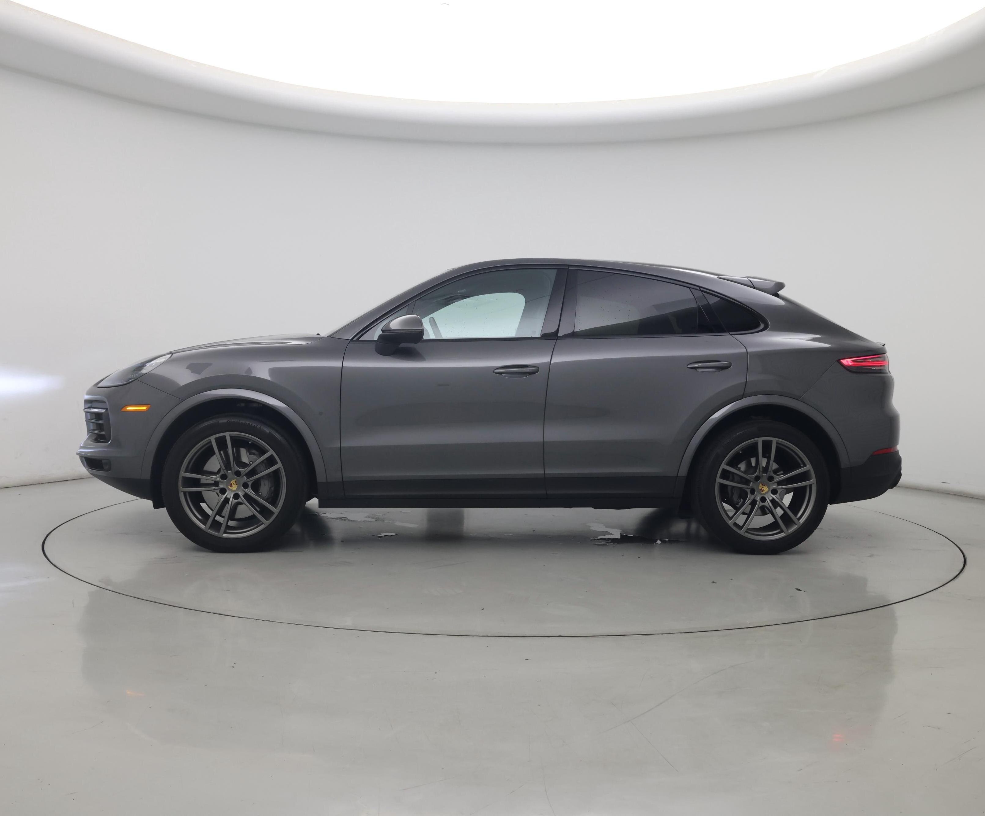 Thumbnail: 2023 Porsche Cayenne - 3