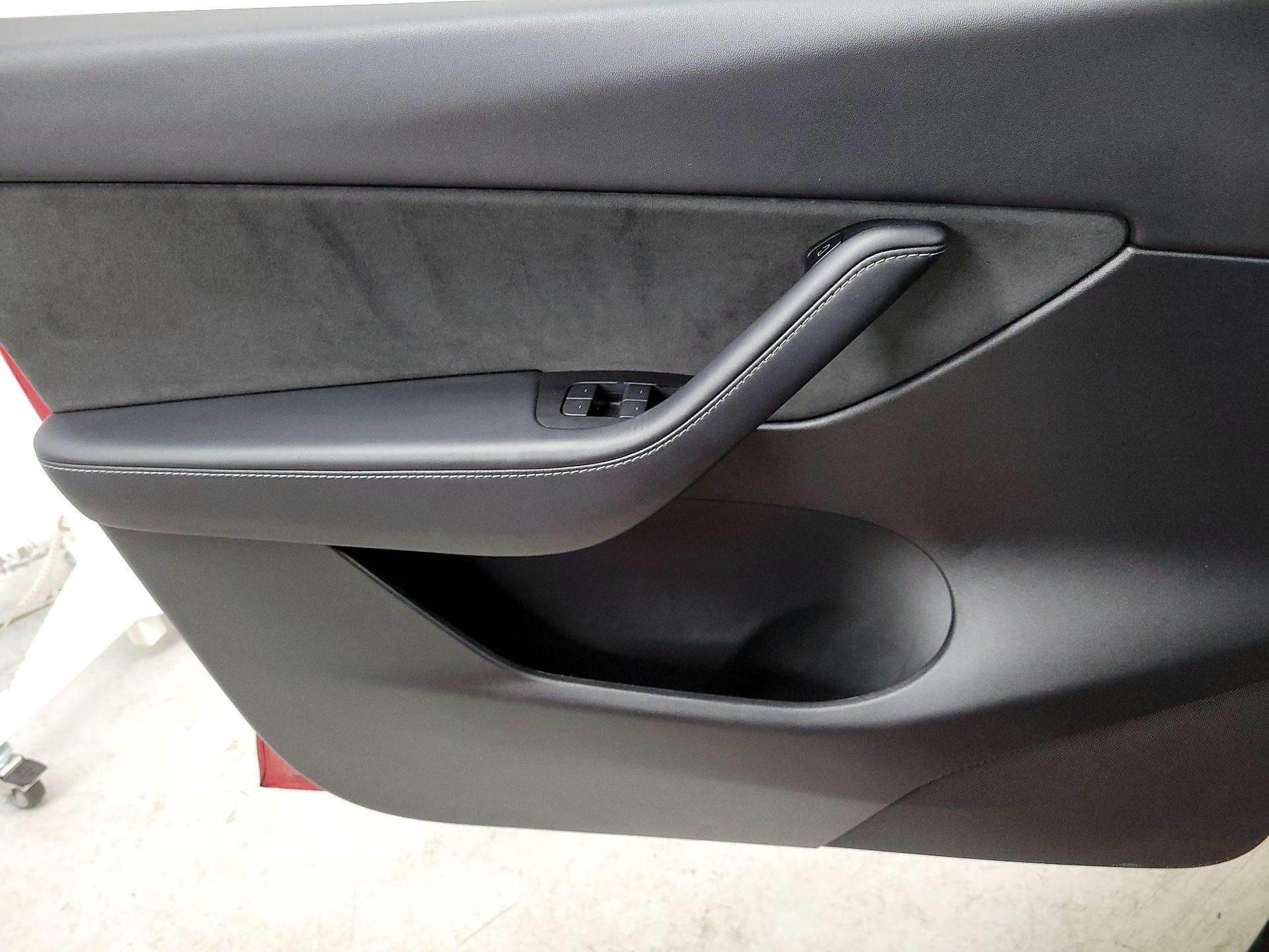 Thumbnail: 2022 Tesla Model Y - 12