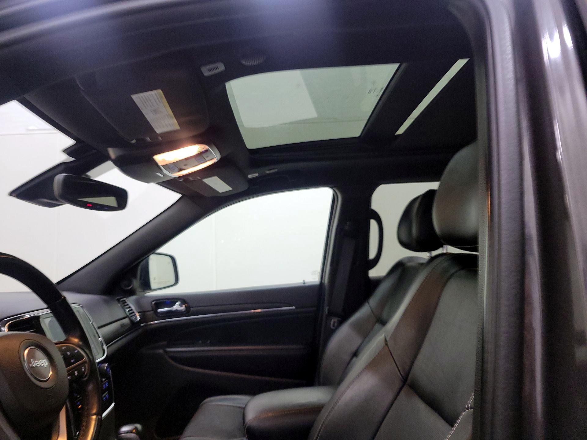 Thumbnail: 2021 Jeep Grand Cherokee - 19