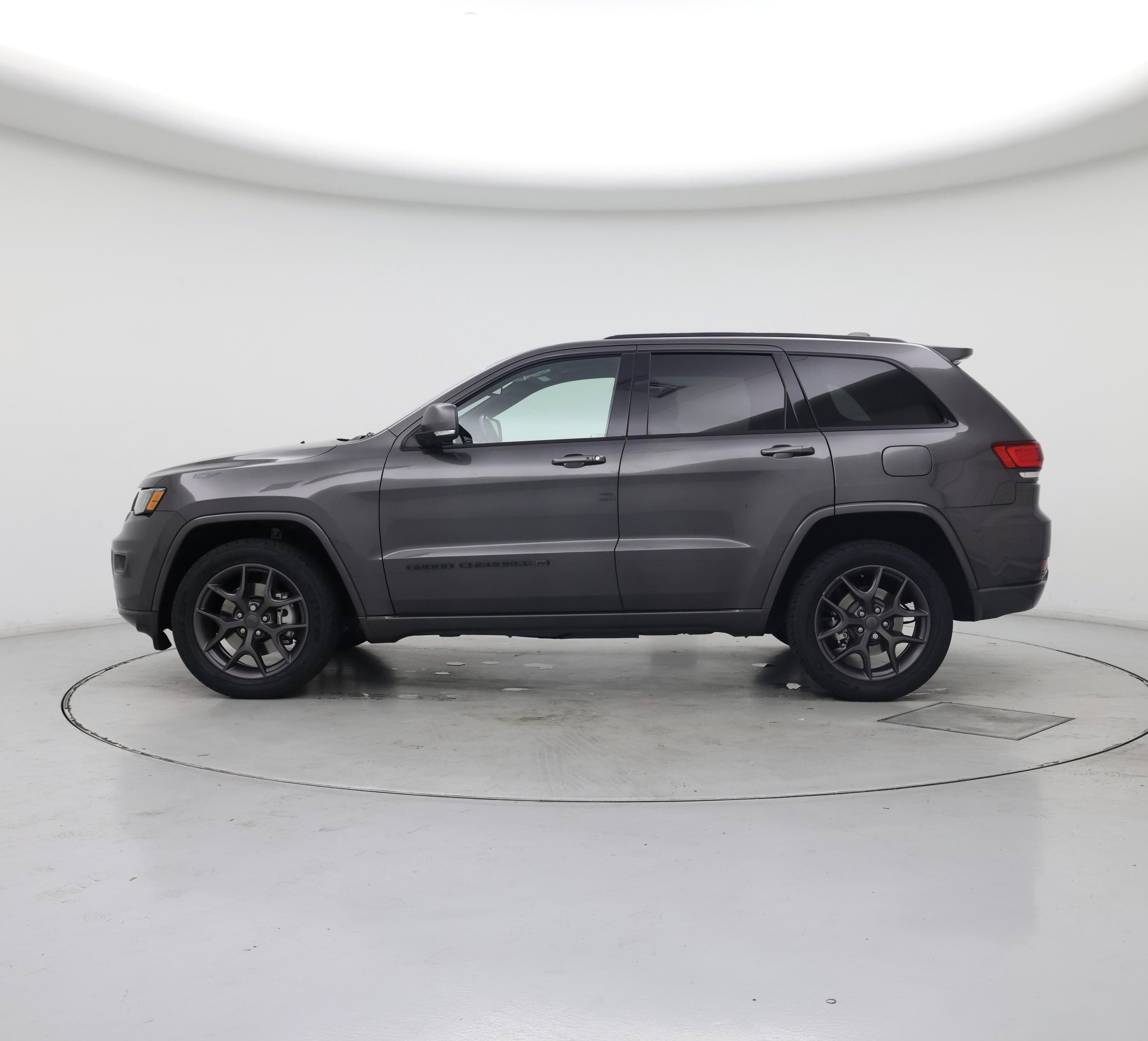 Thumbnail: 2021 Jeep Grand Cherokee - 3
