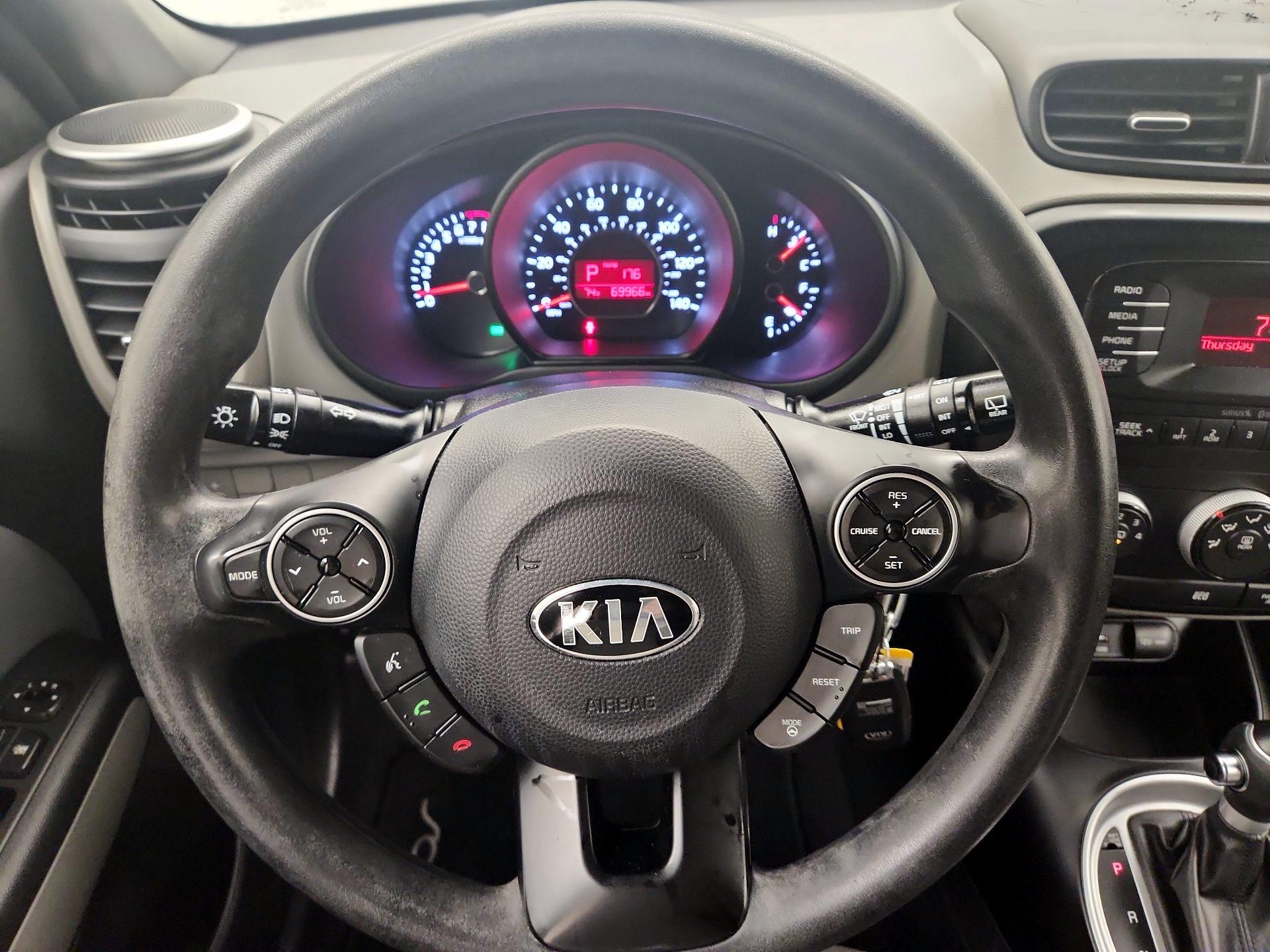 Thumbnail: 2015 Kia Soul - 10