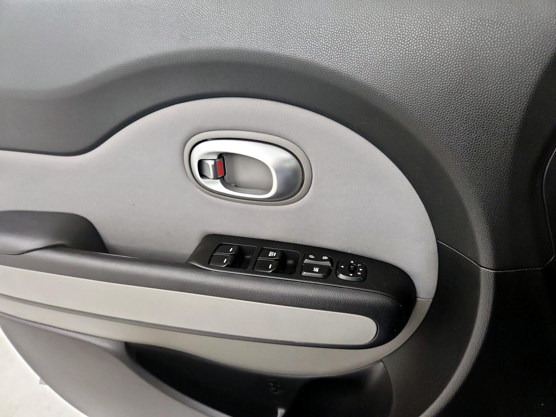 Thumbnail: 2015 Kia Soul - 12