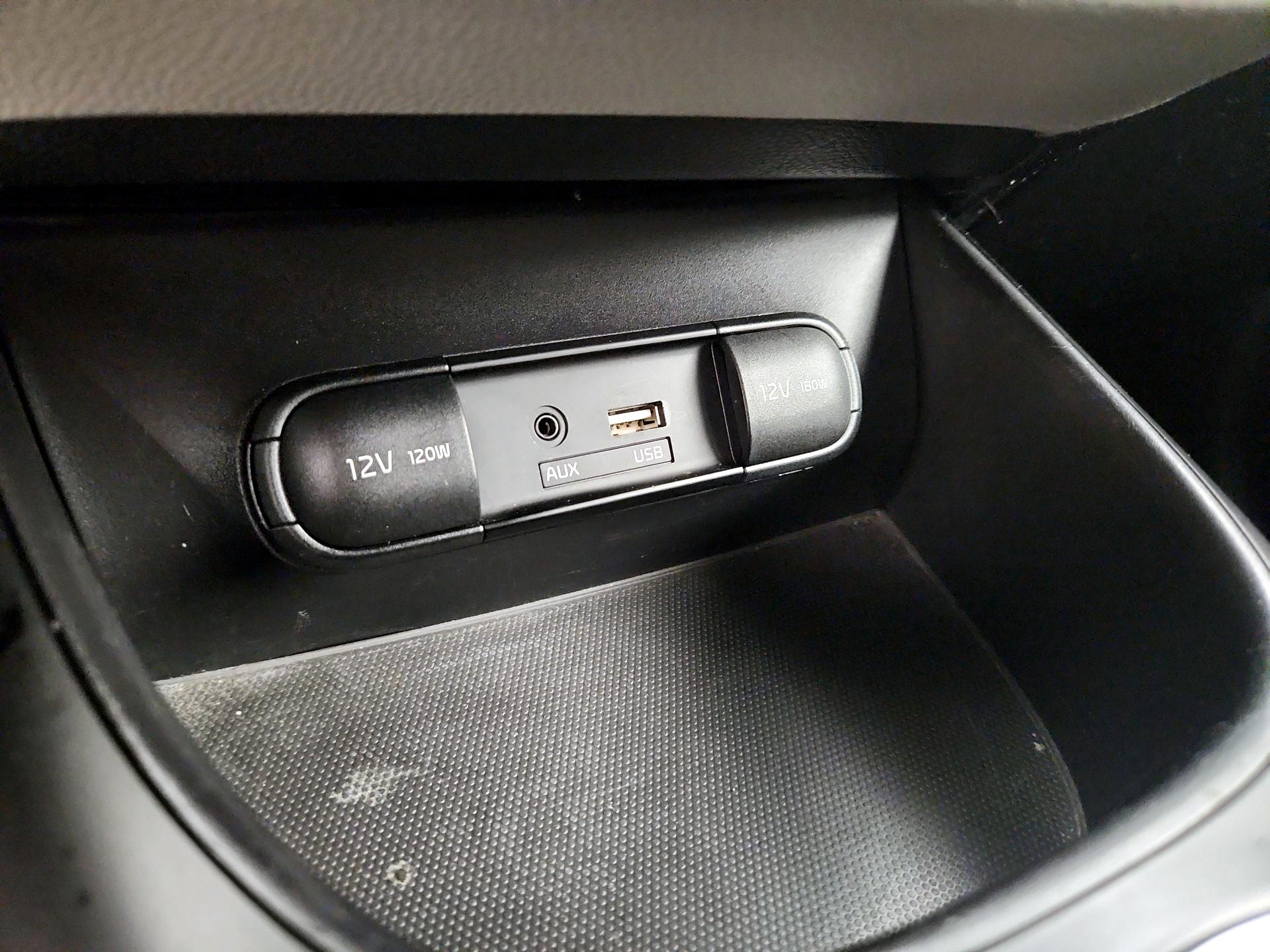 Thumbnail: 2015 Kia Soul - 17