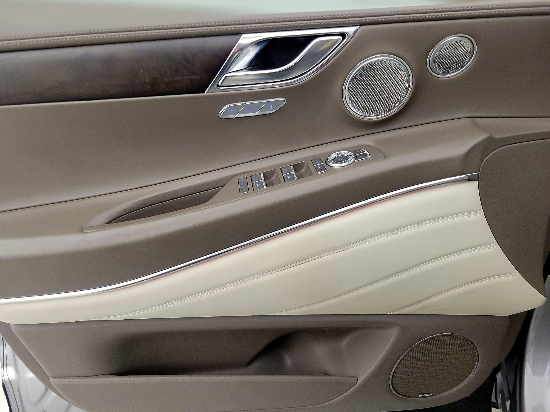 Thumbnail: 2021 Genesis GV80 - 12