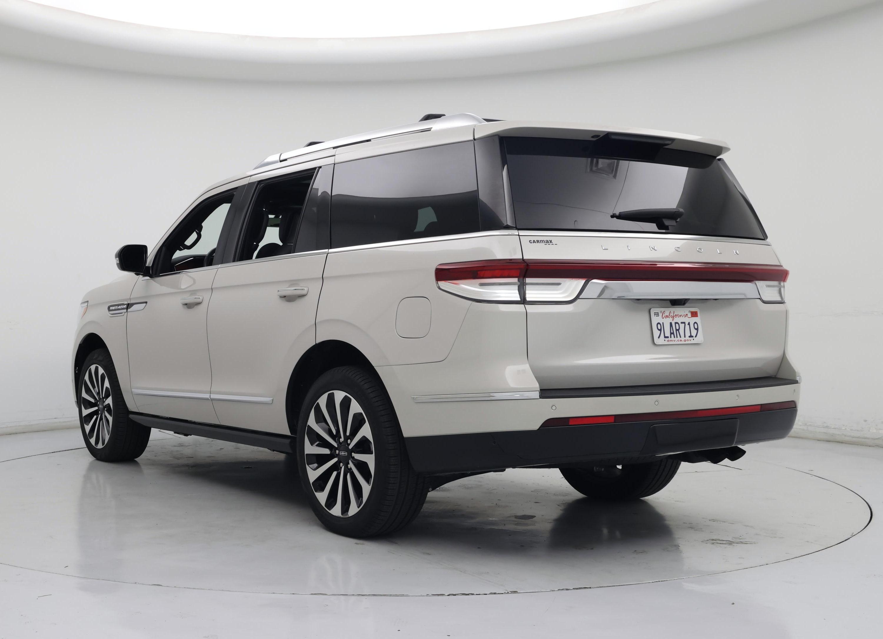 Thumbnail: 2024 Lincoln Navigator - 2