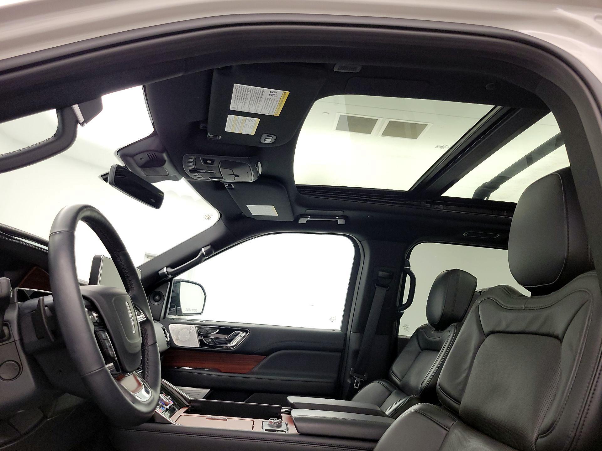 Thumbnail: 2024 Lincoln Navigator - 20