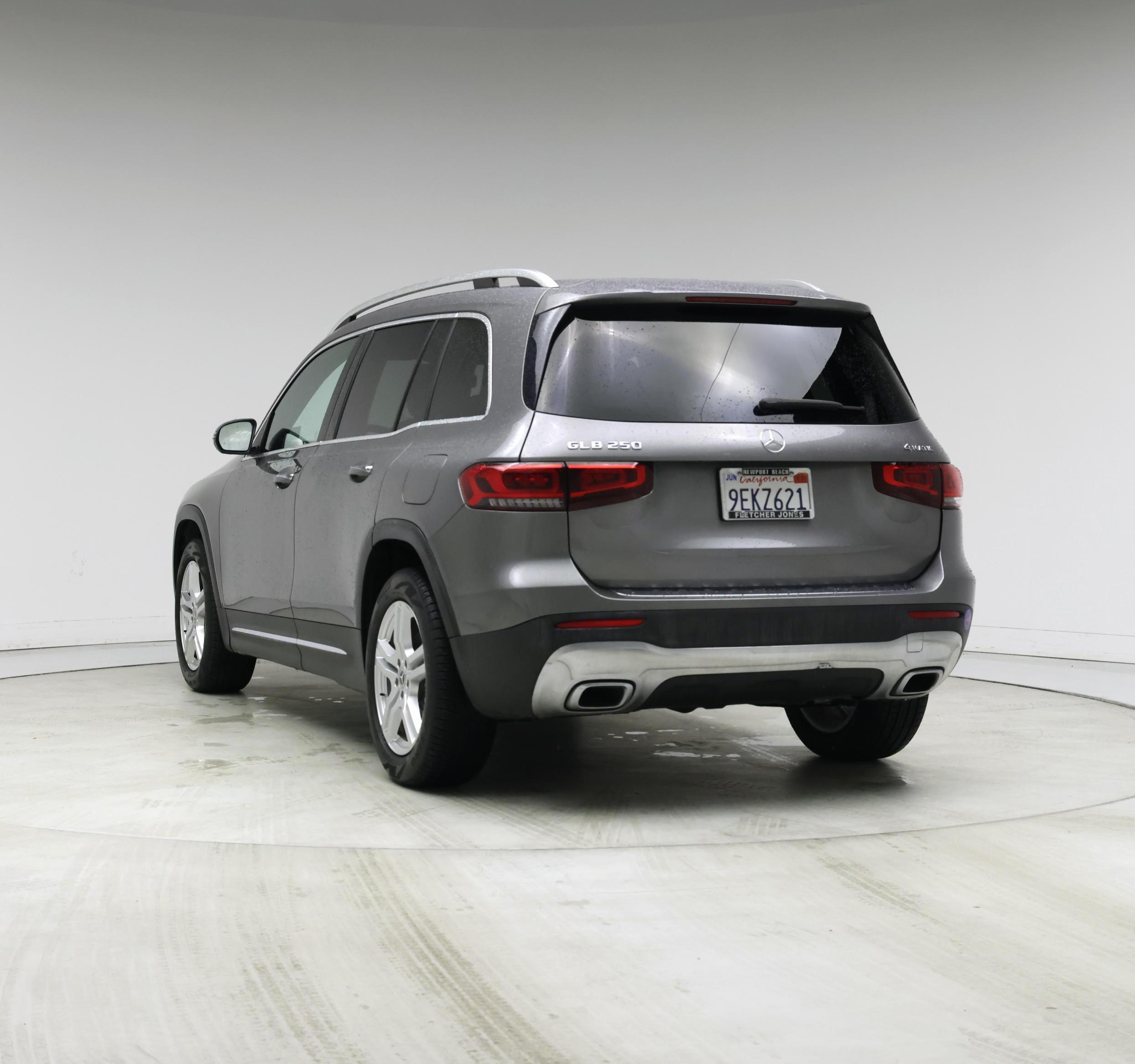 Thumbnail: 2020 Mercedes-Benz GLB - 2