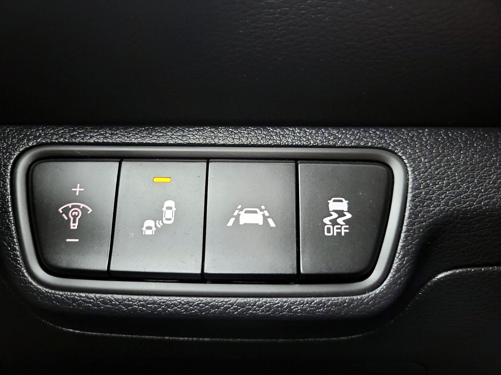 Thumbnail: 2021 Kia Forte - 13