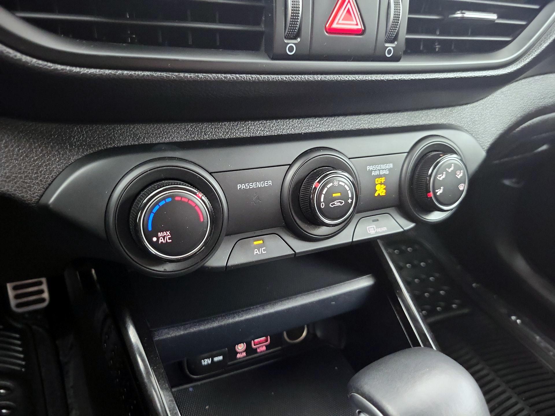 Thumbnail: 2021 Kia Forte - 16