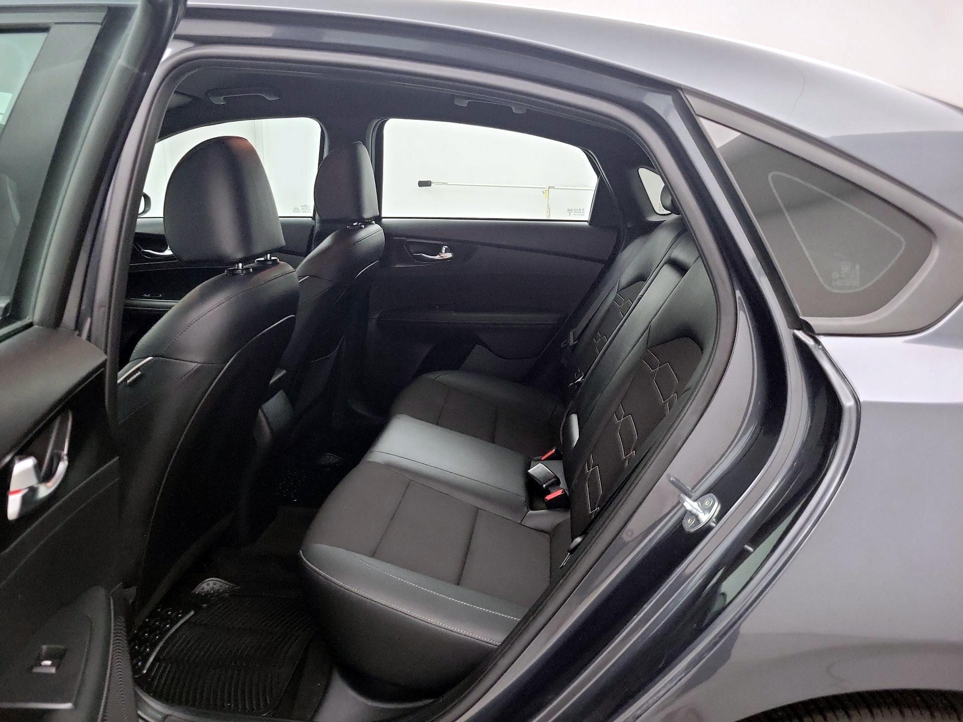 Thumbnail: 2021 Kia Forte - 19