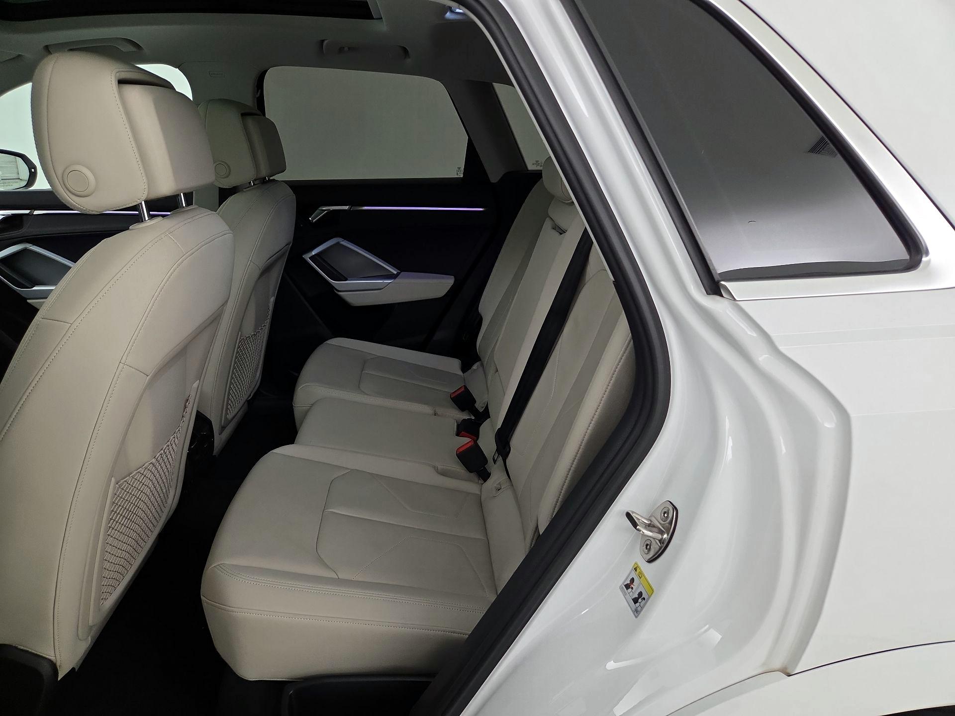 Thumbnail: 2021 Audi Q3 - 20