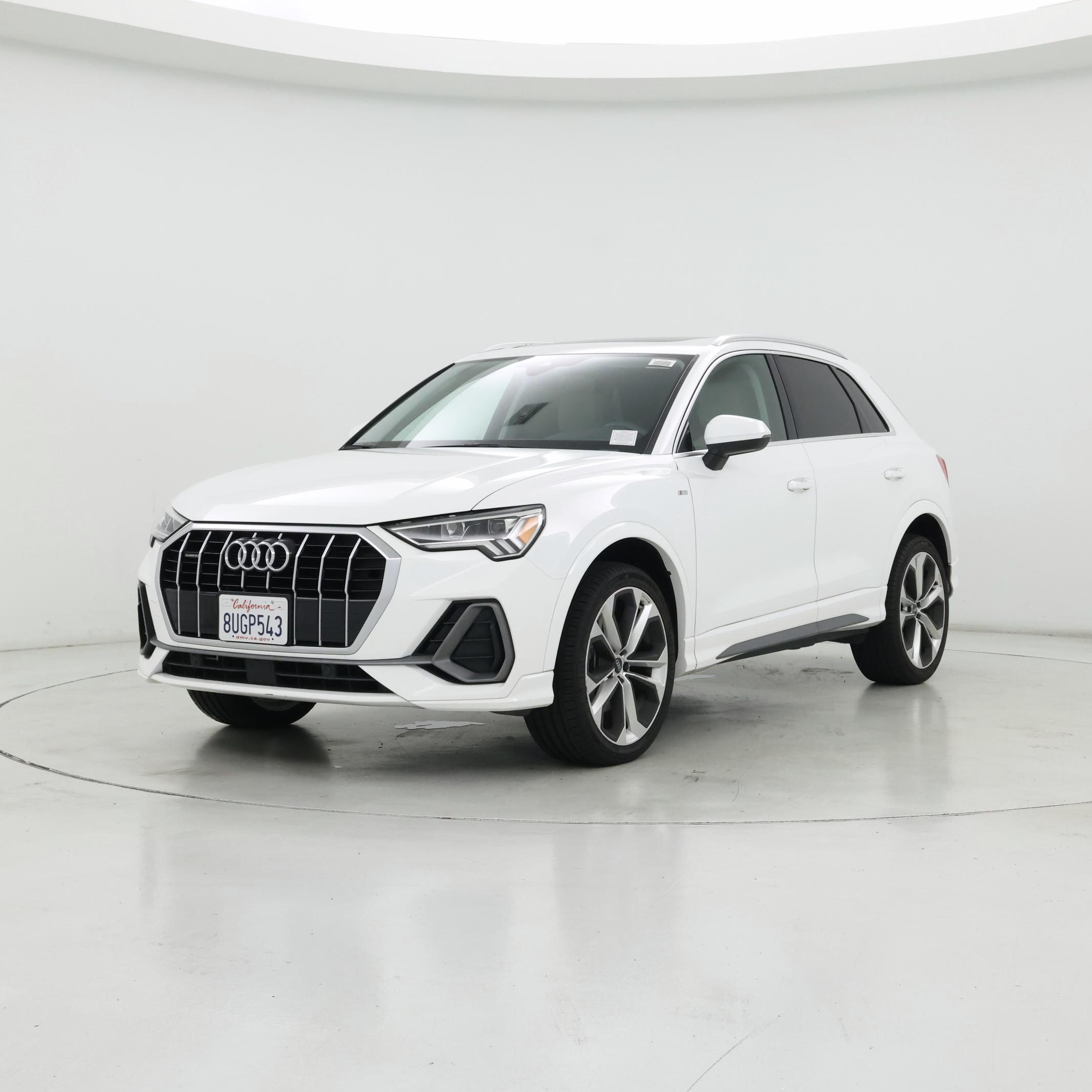Thumbnail: 2021 Audi Q3 - 4