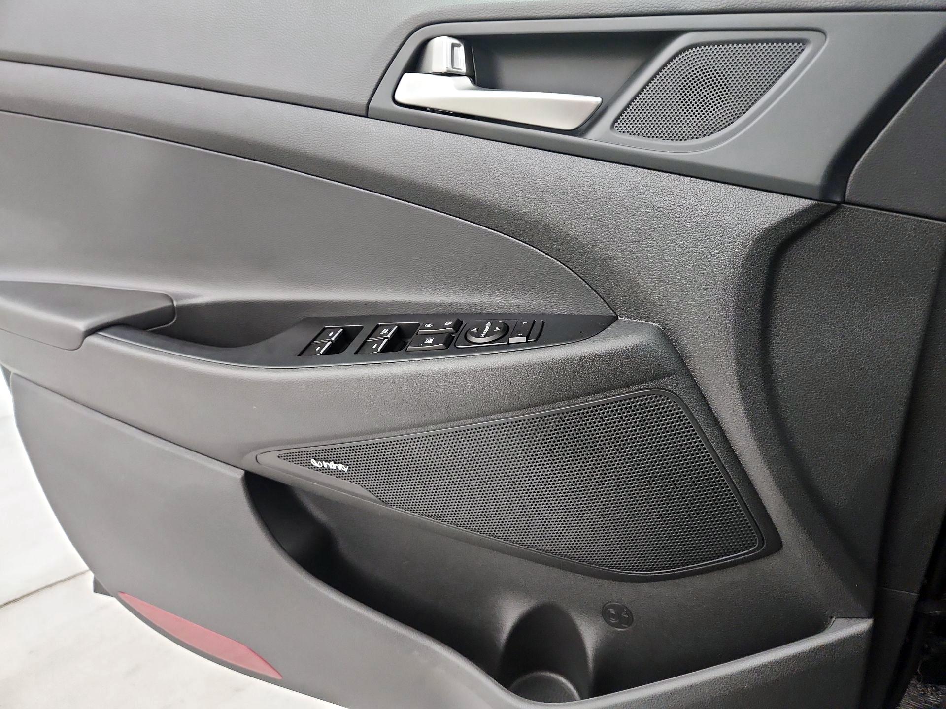 Thumbnail: 2020 Hyundai Tucson - 12