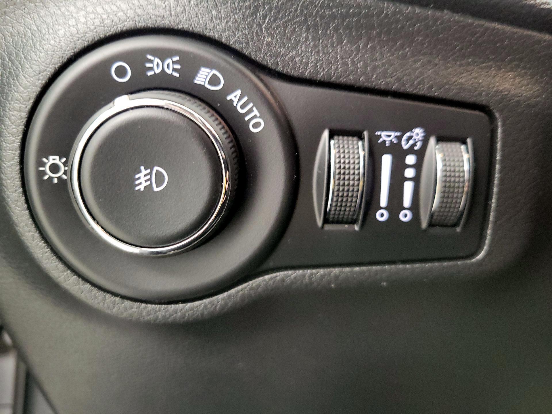 Thumbnail: 2017 Jeep Compass - 13