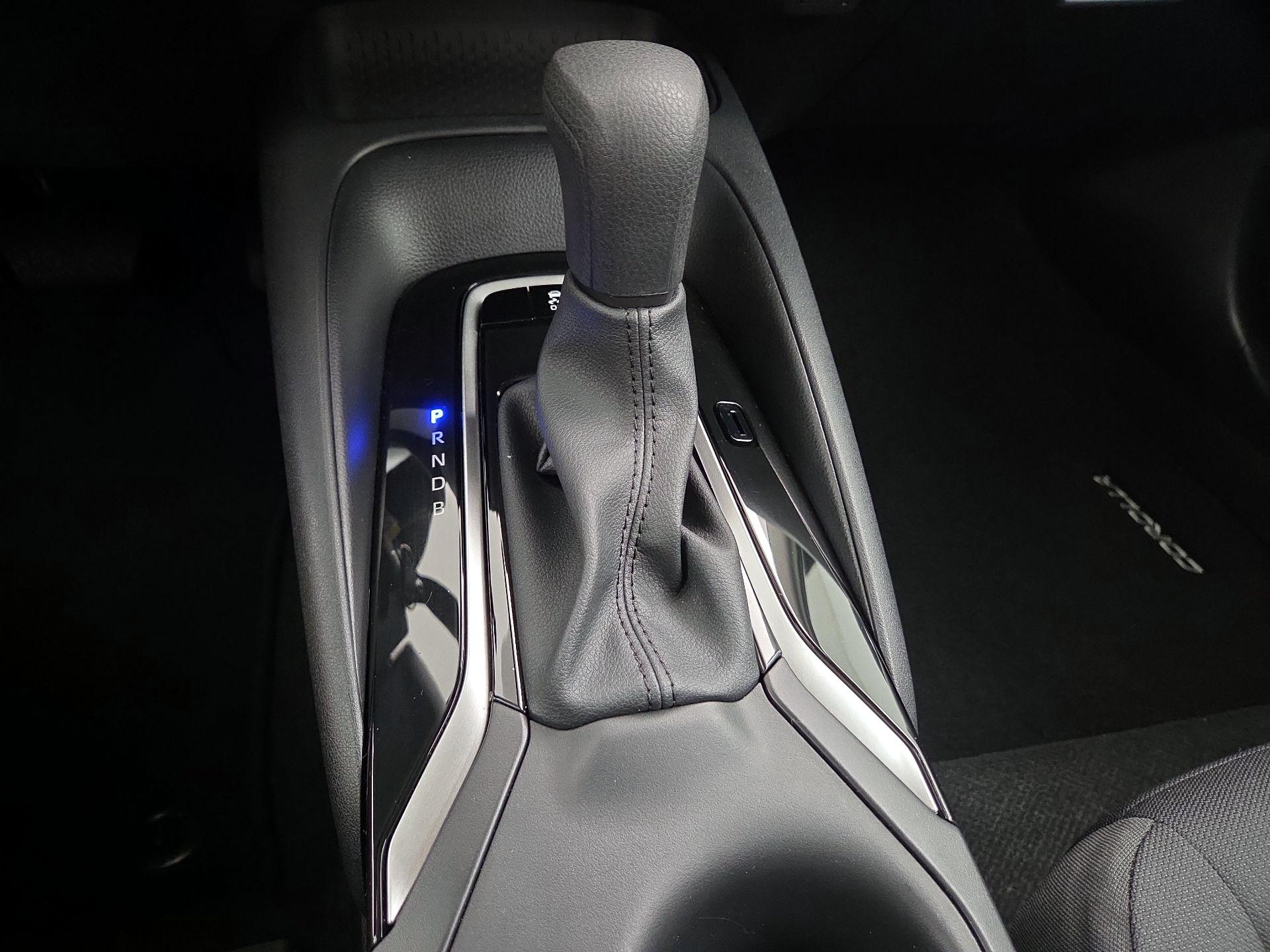 Thumbnail: 2025 Toyota Corolla - 17