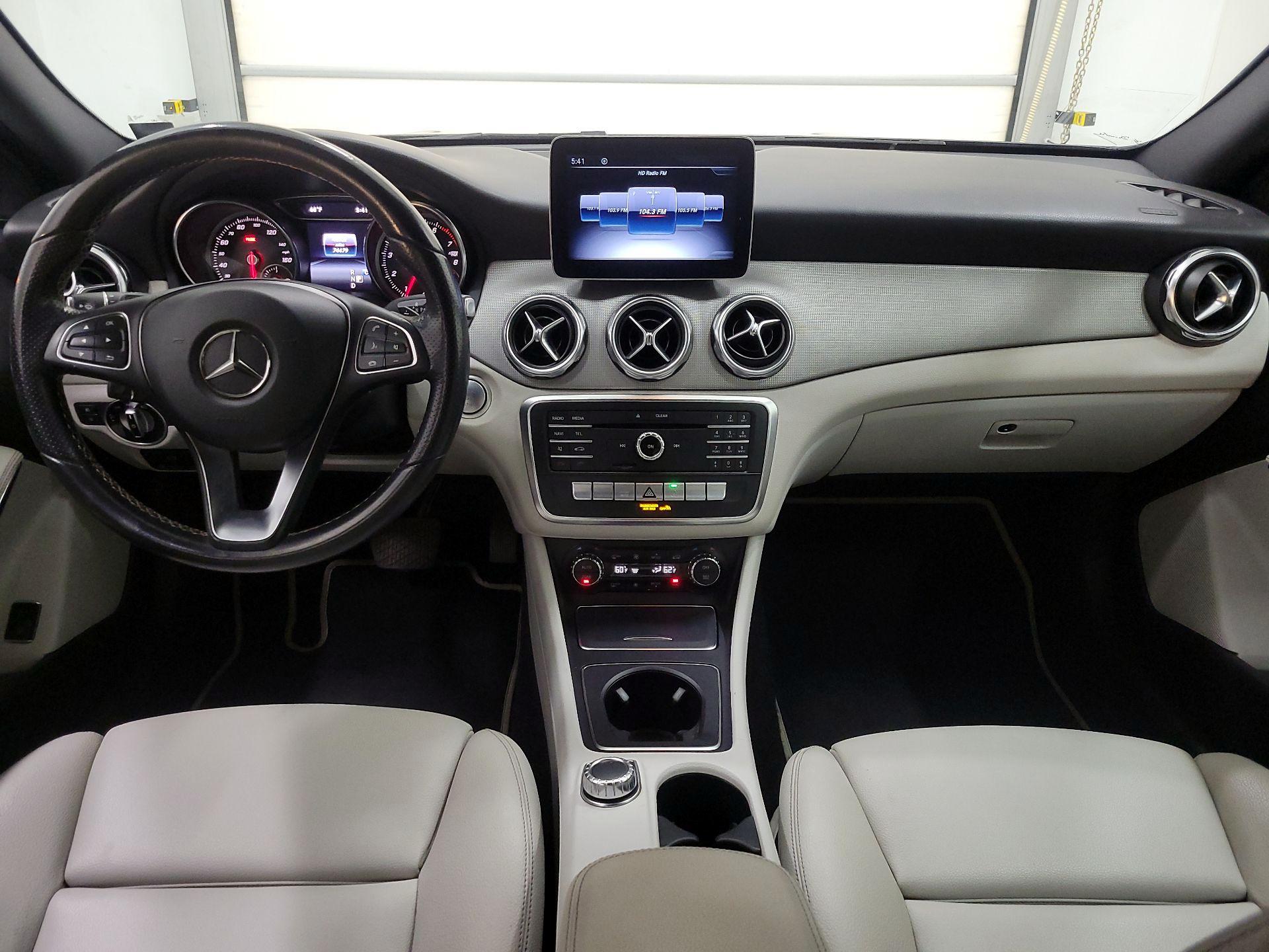 Thumbnail: 2018 Mercedes-Benz GLA - 9