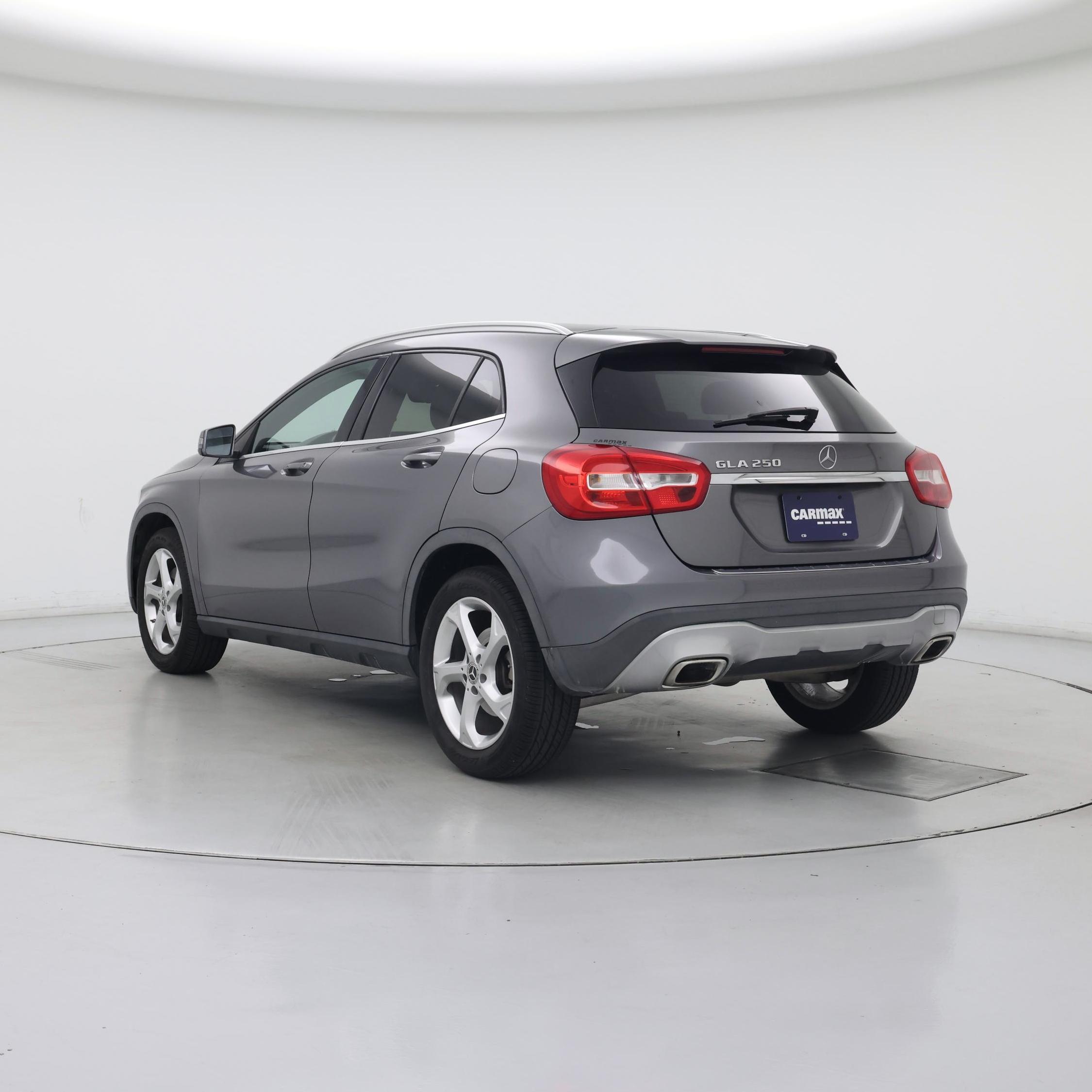 Thumbnail: 2018 Mercedes-Benz GLA - 2