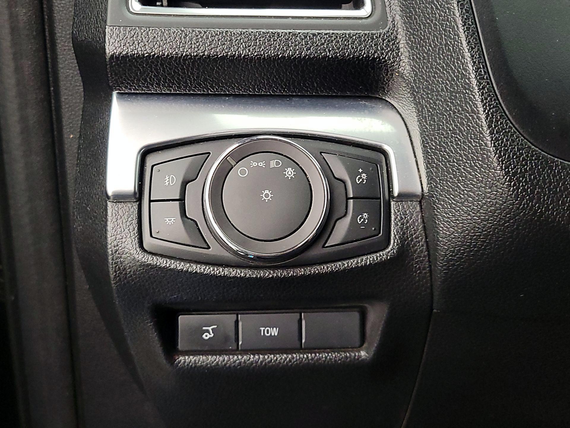 Thumbnail: 2018 Ford Explorer - 13