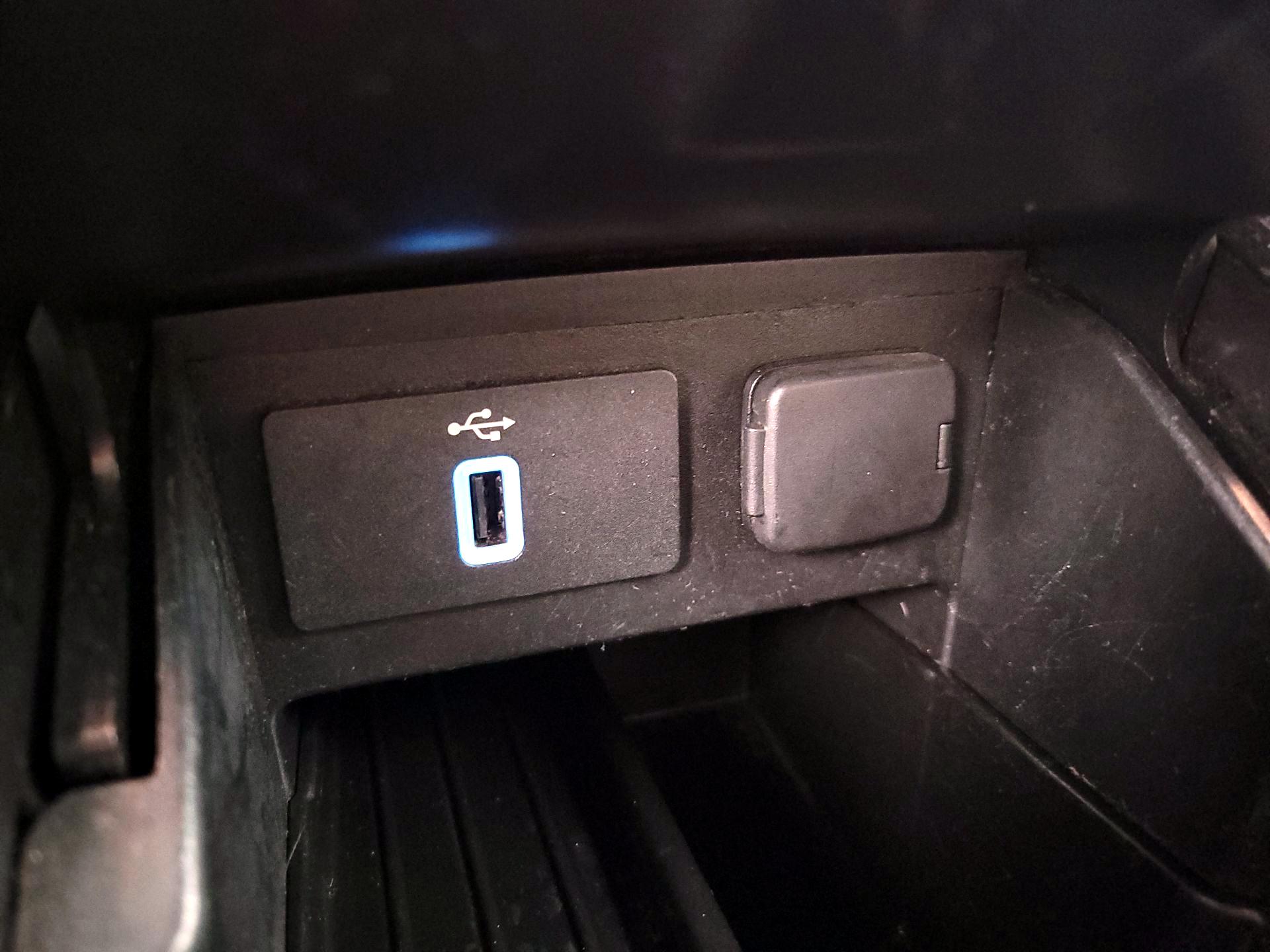 Thumbnail: 2018 Ford Explorer - 18