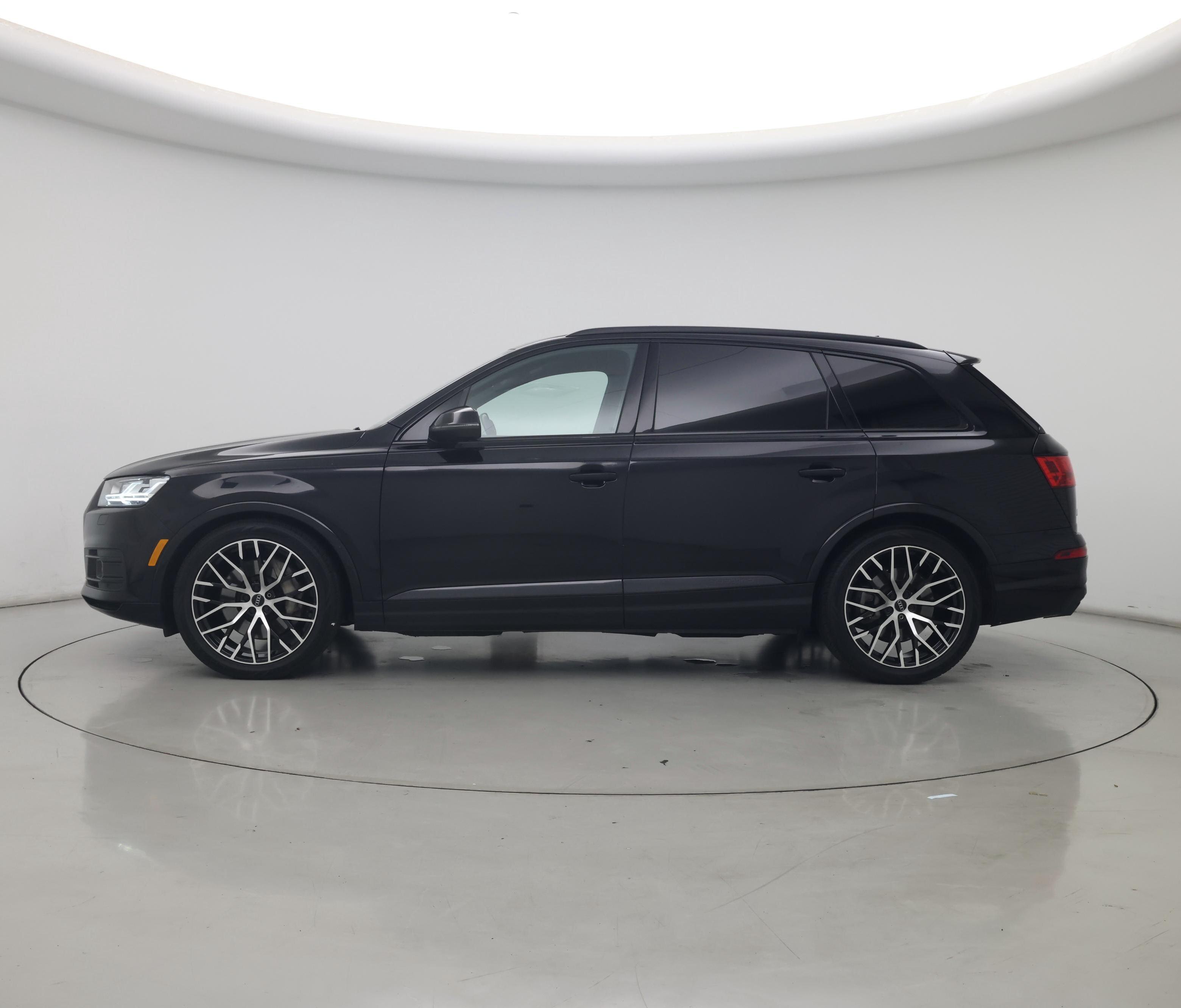 Thumbnail: 2018 Audi Q7 - 3