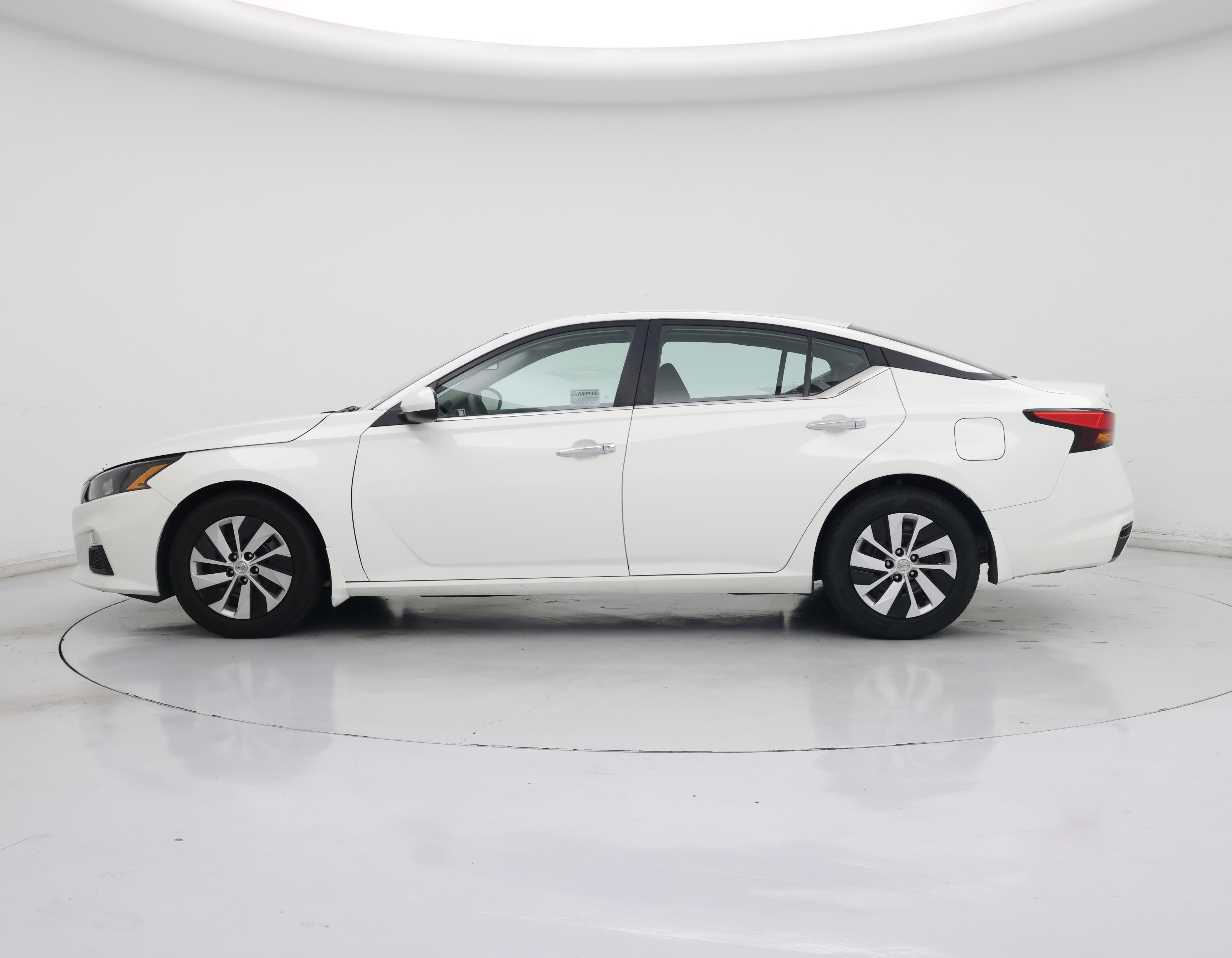 Thumbnail: 2022 Nissan Altima - 3