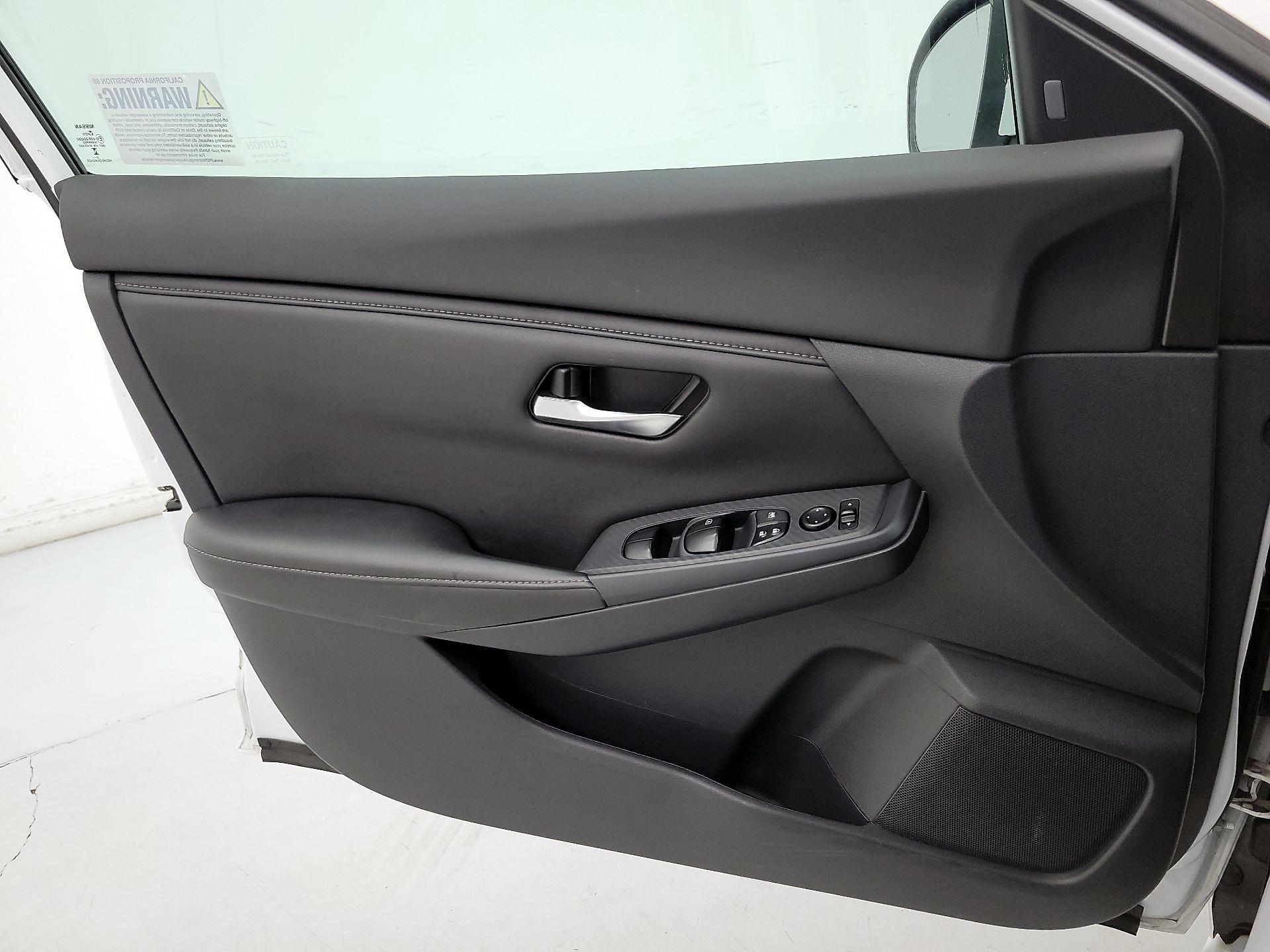 Thumbnail: 2022 Nissan Sentra - 12
