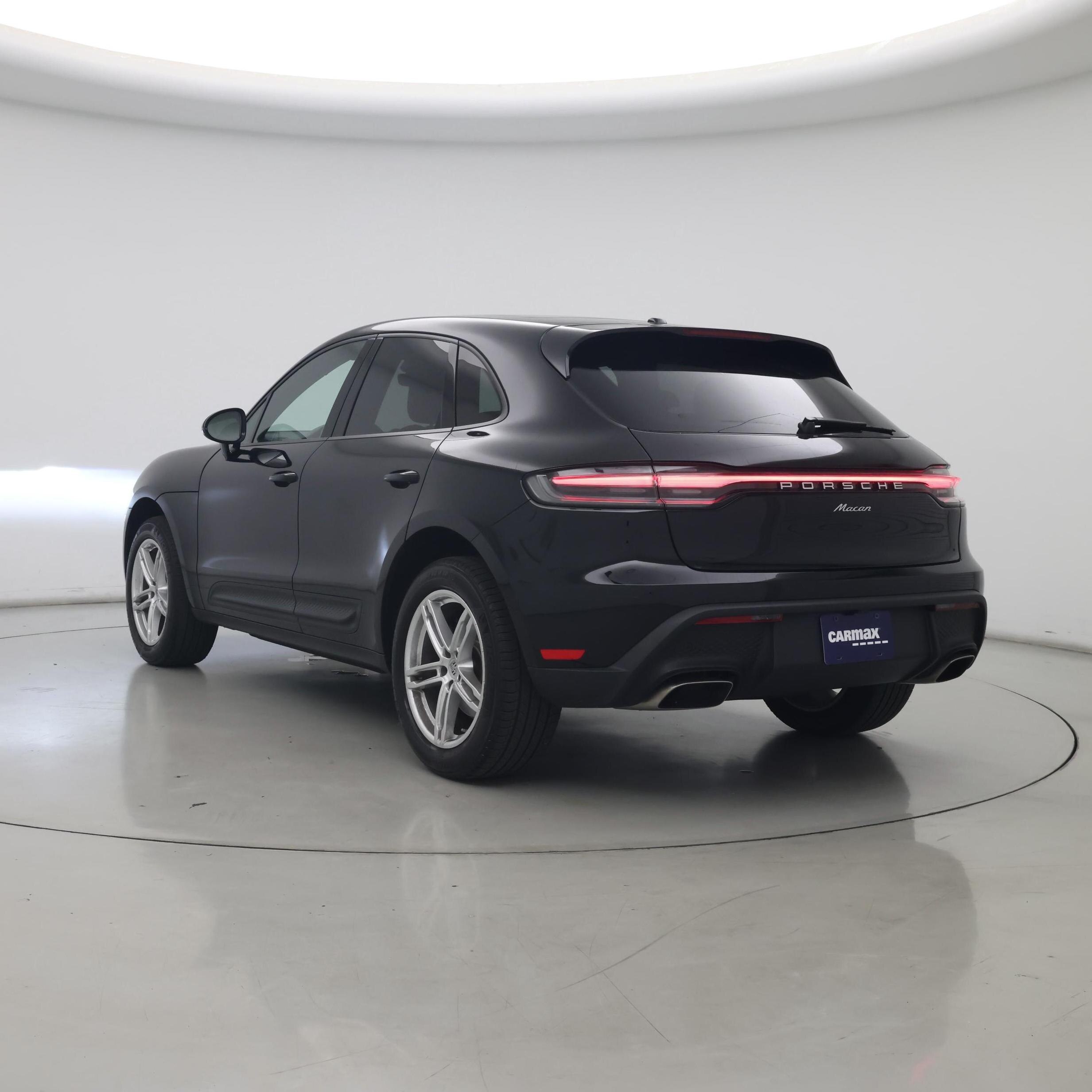 Thumbnail: 2024 Porsche Macan - 2