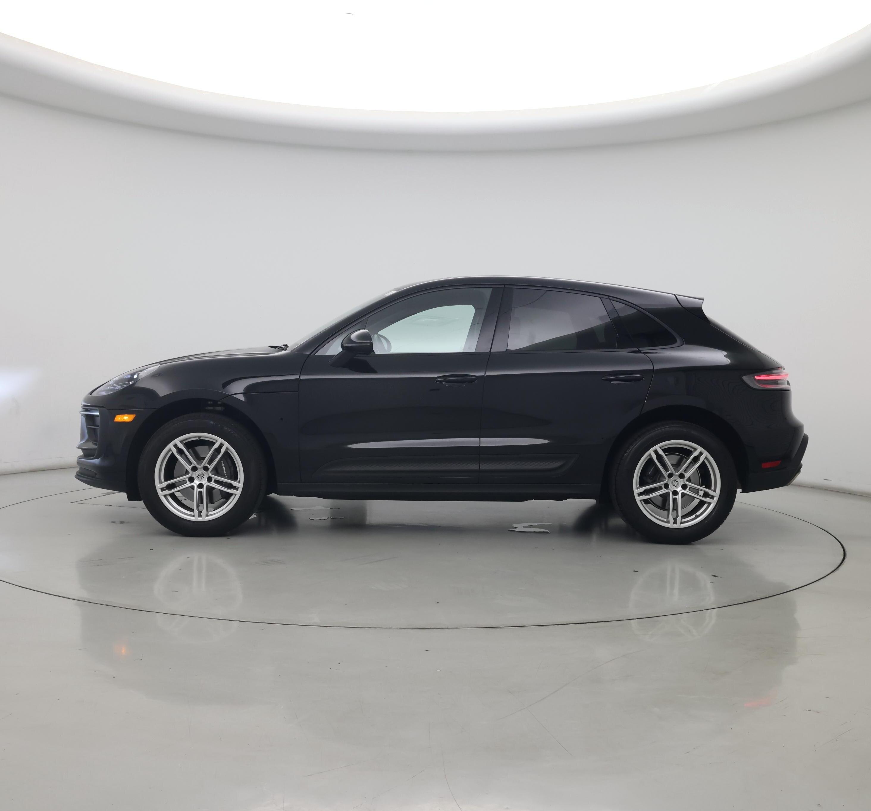 Thumbnail: 2024 Porsche Macan - 3
