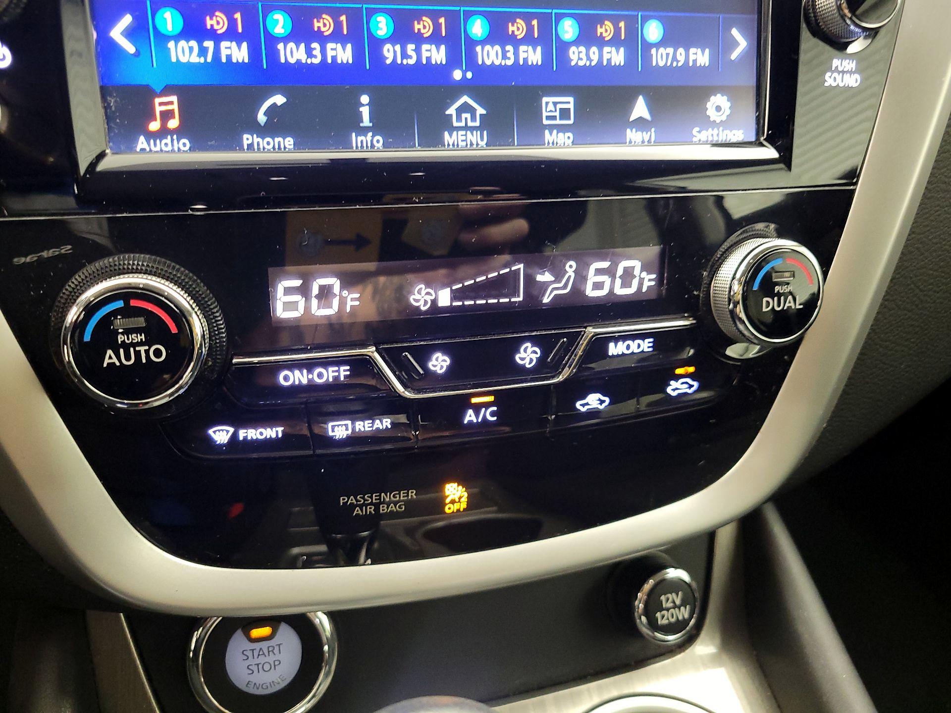 Thumbnail: 2016 Nissan Murano - 16