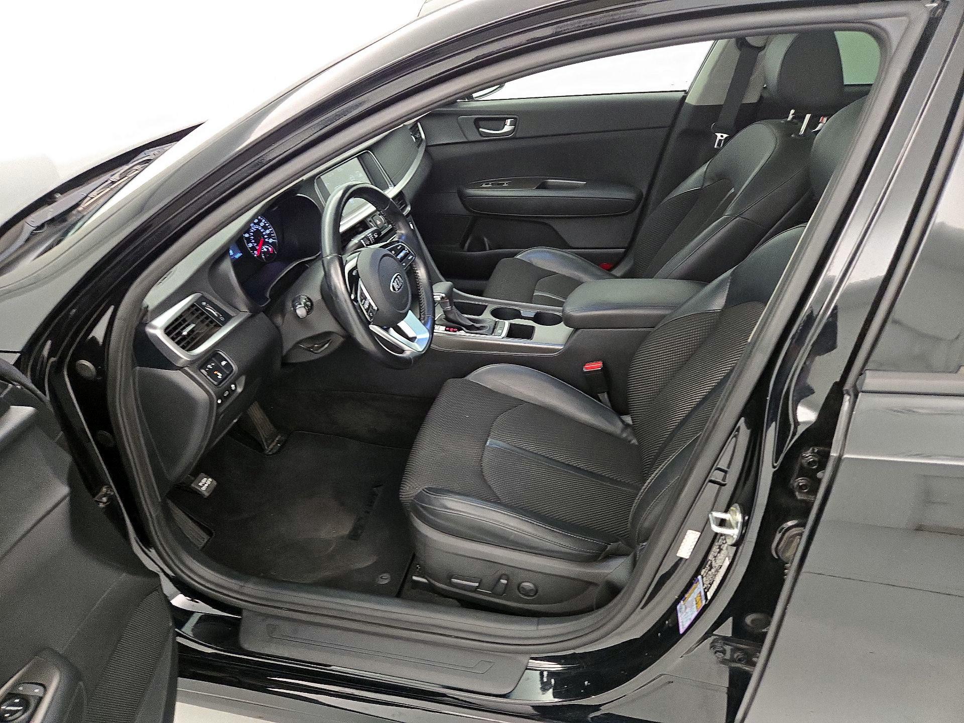 Thumbnail: 2020 Kia Optima - 11