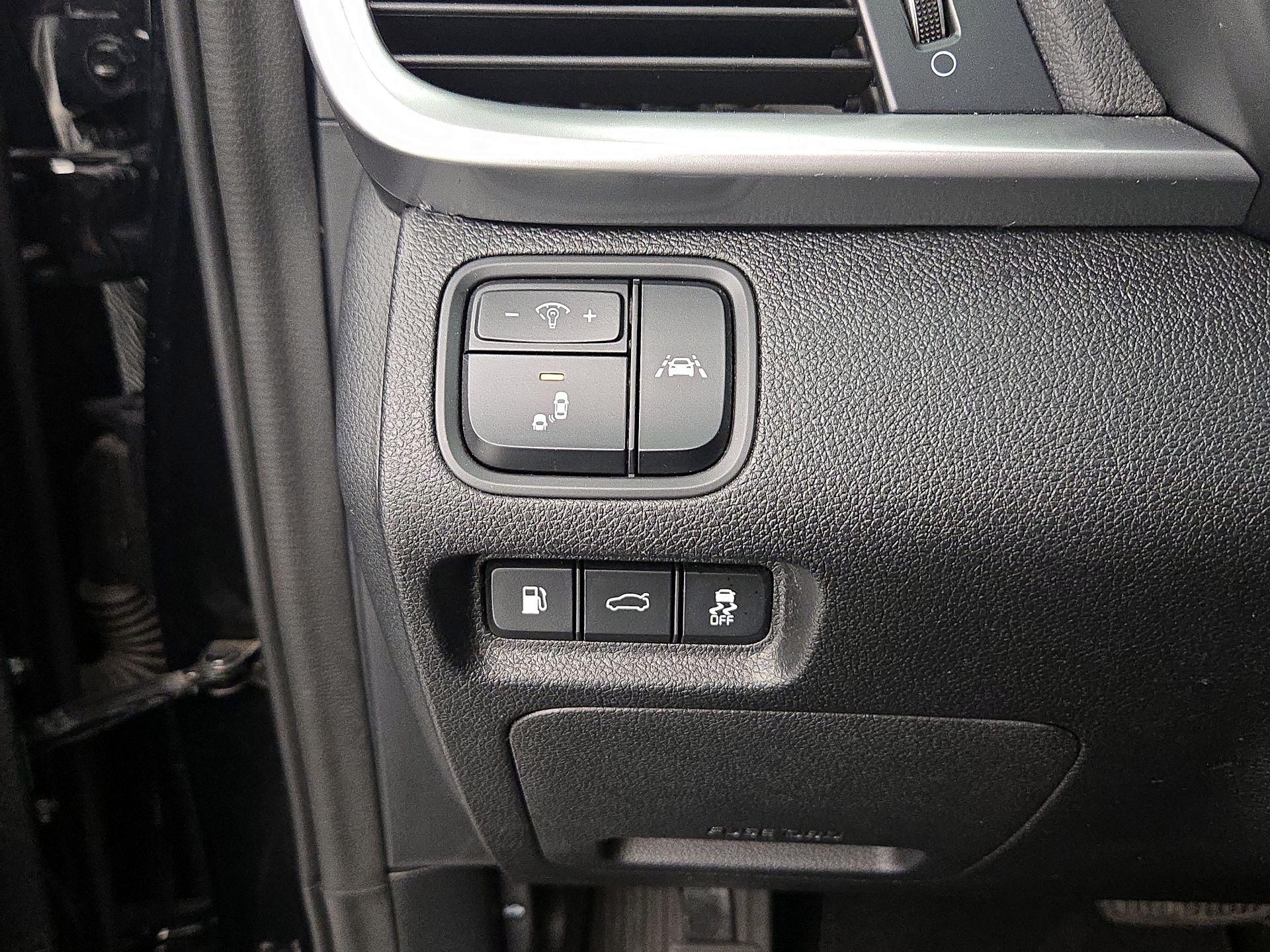 Thumbnail: 2020 Kia Optima - 13