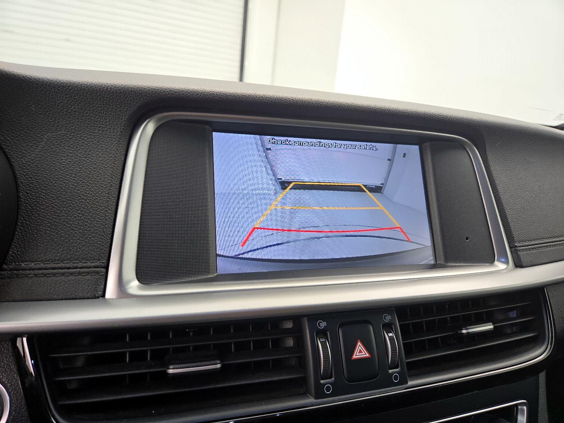 Thumbnail: 2020 Kia Optima - 14