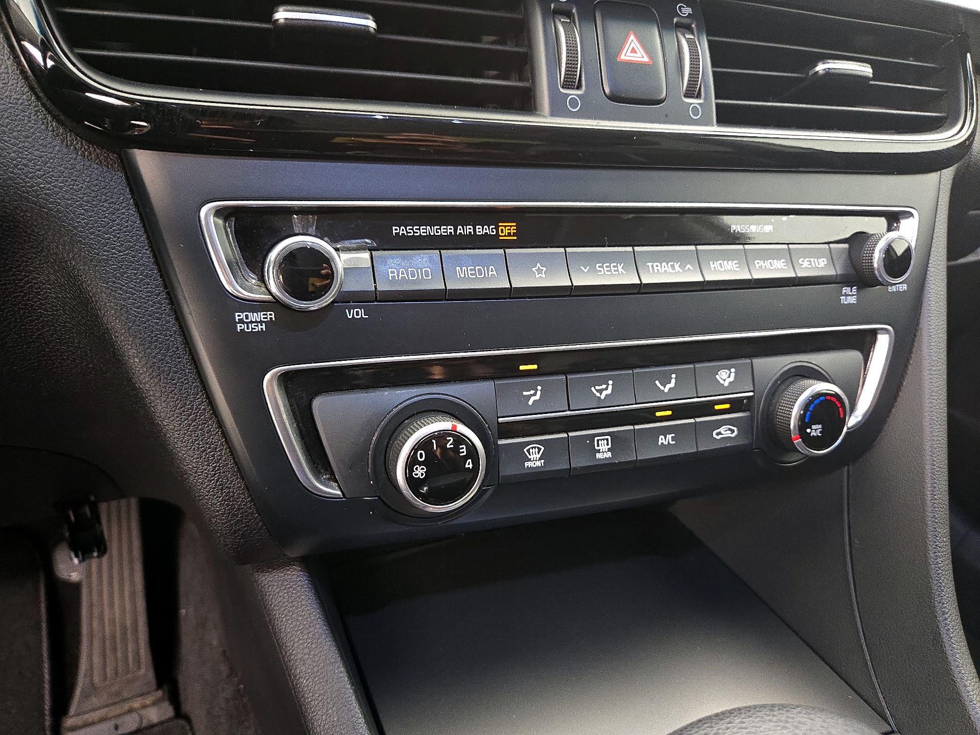 Thumbnail: 2020 Kia Optima - 16