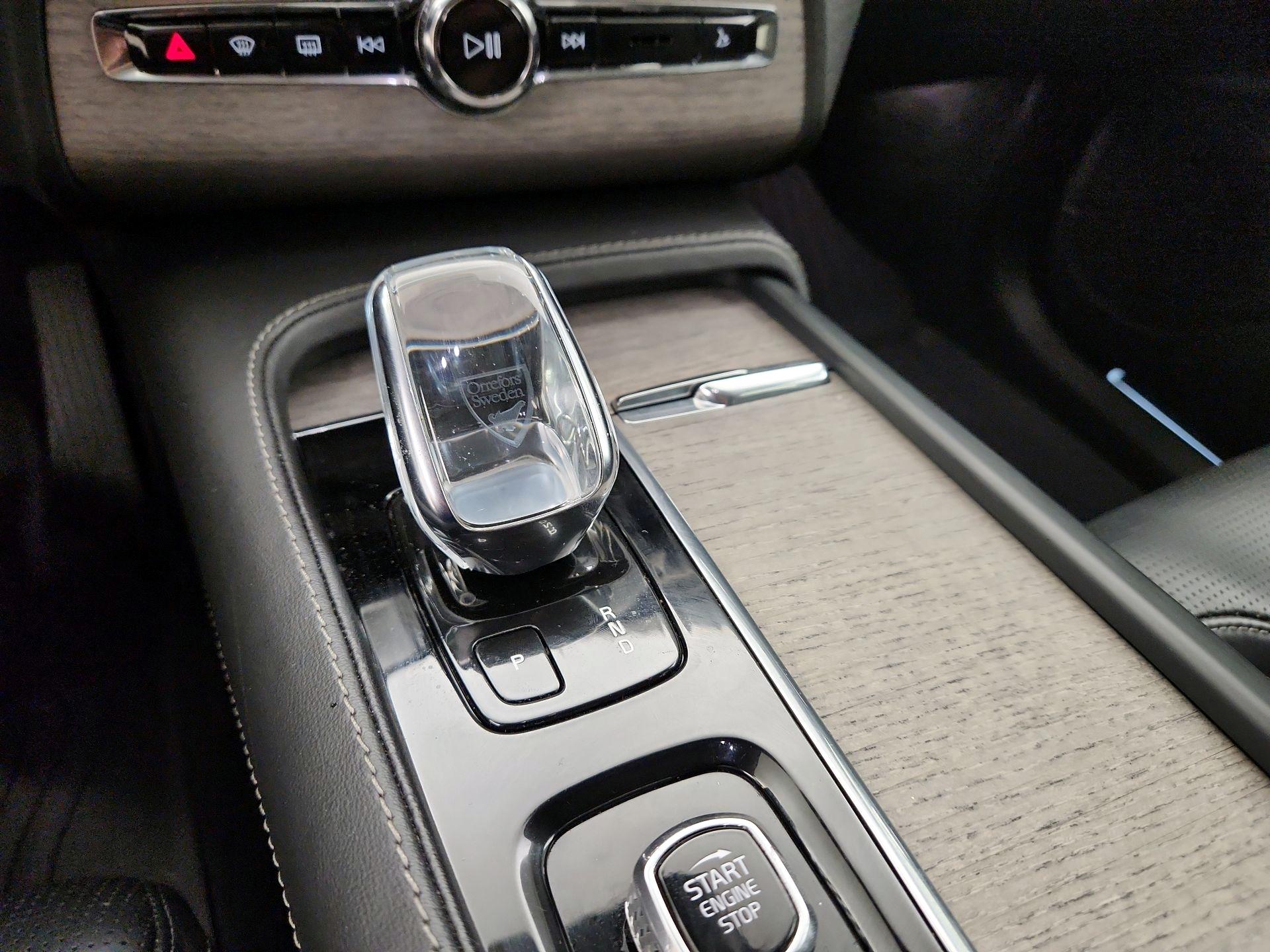 Thumbnail: 2022 Volvo XC90 - 18