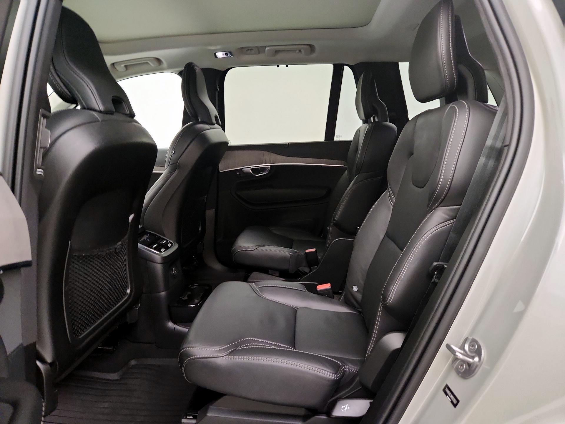 Thumbnail: 2022 Volvo XC90 - 20