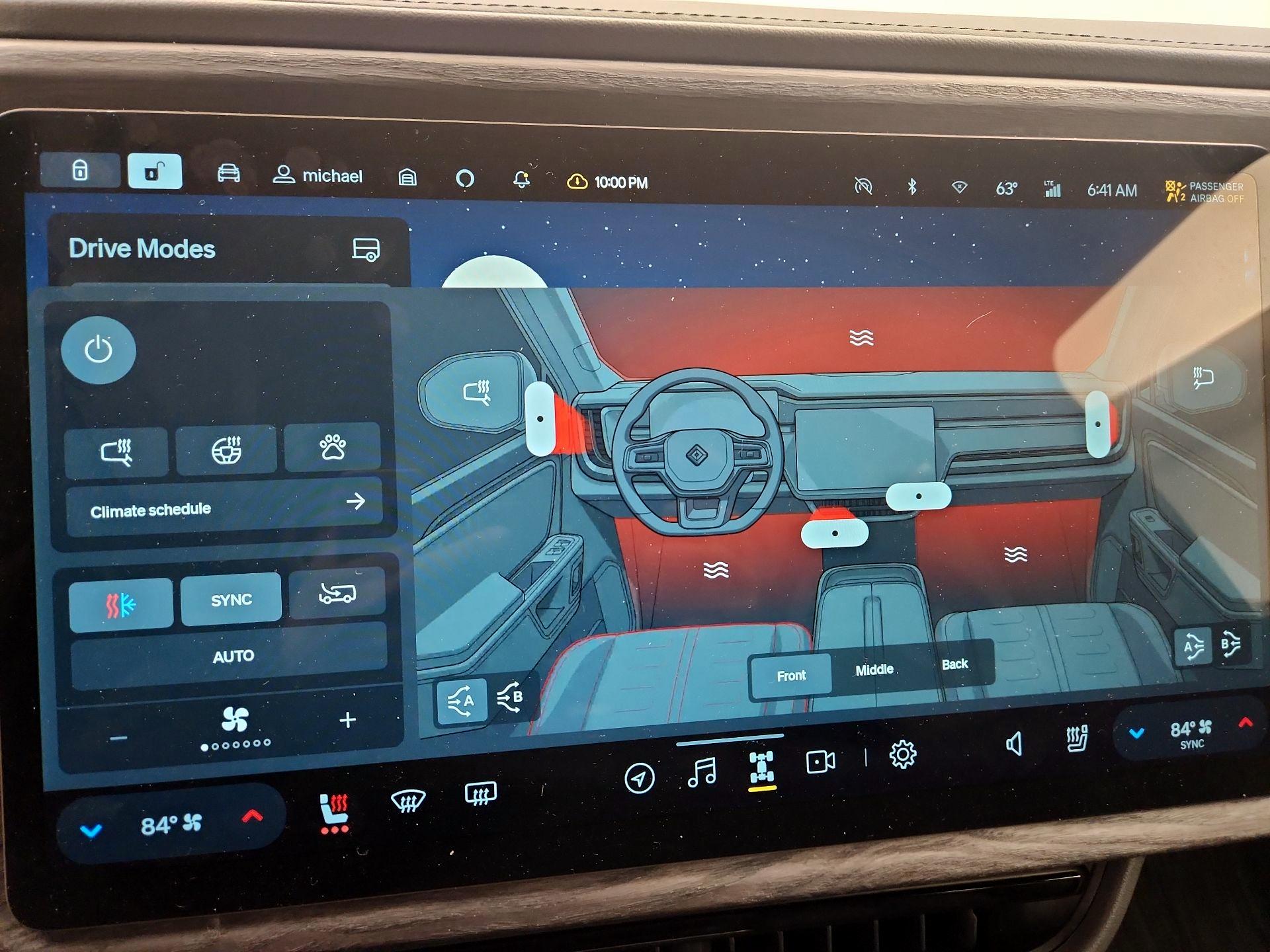 Thumbnail: 2024 Rivian R1S - 15