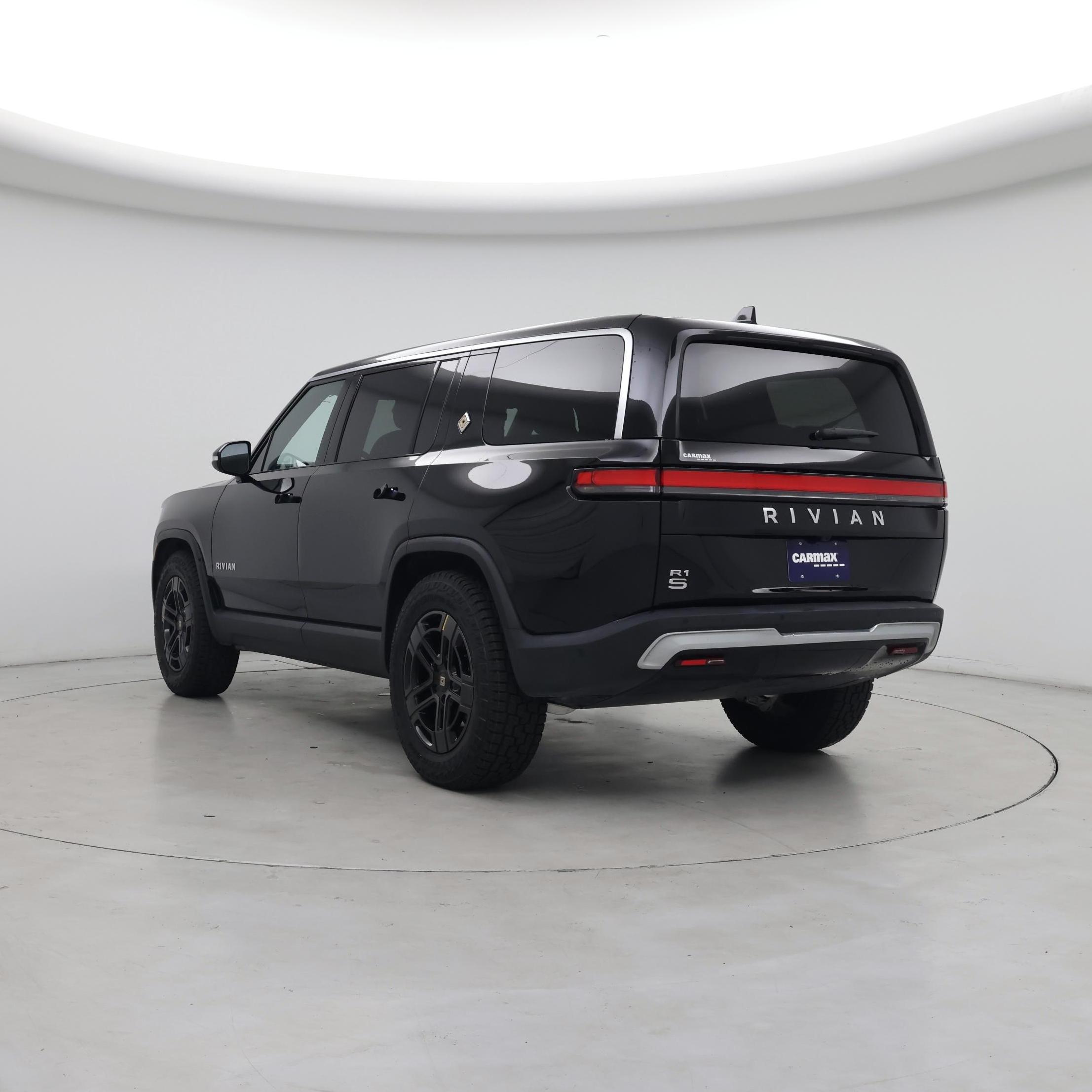 Thumbnail: 2024 Rivian R1S - 2