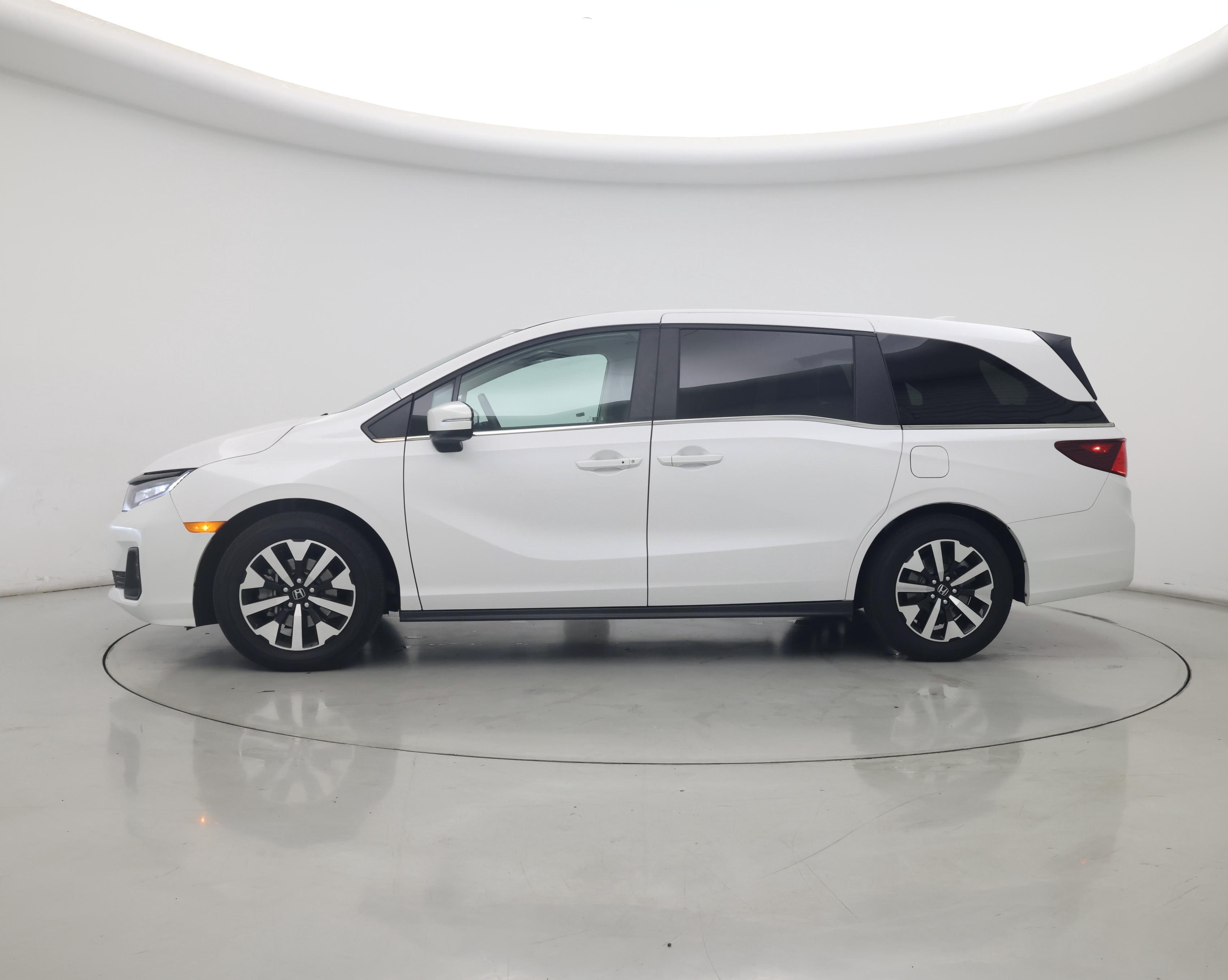 Thumbnail: 2025 Honda Odyssey - 3