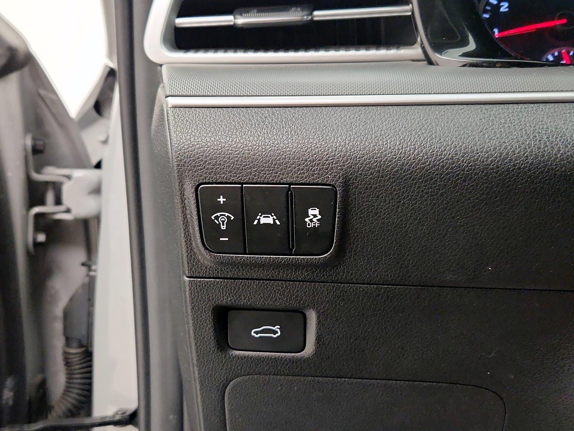 Thumbnail: 2023 Kia K5 - 13