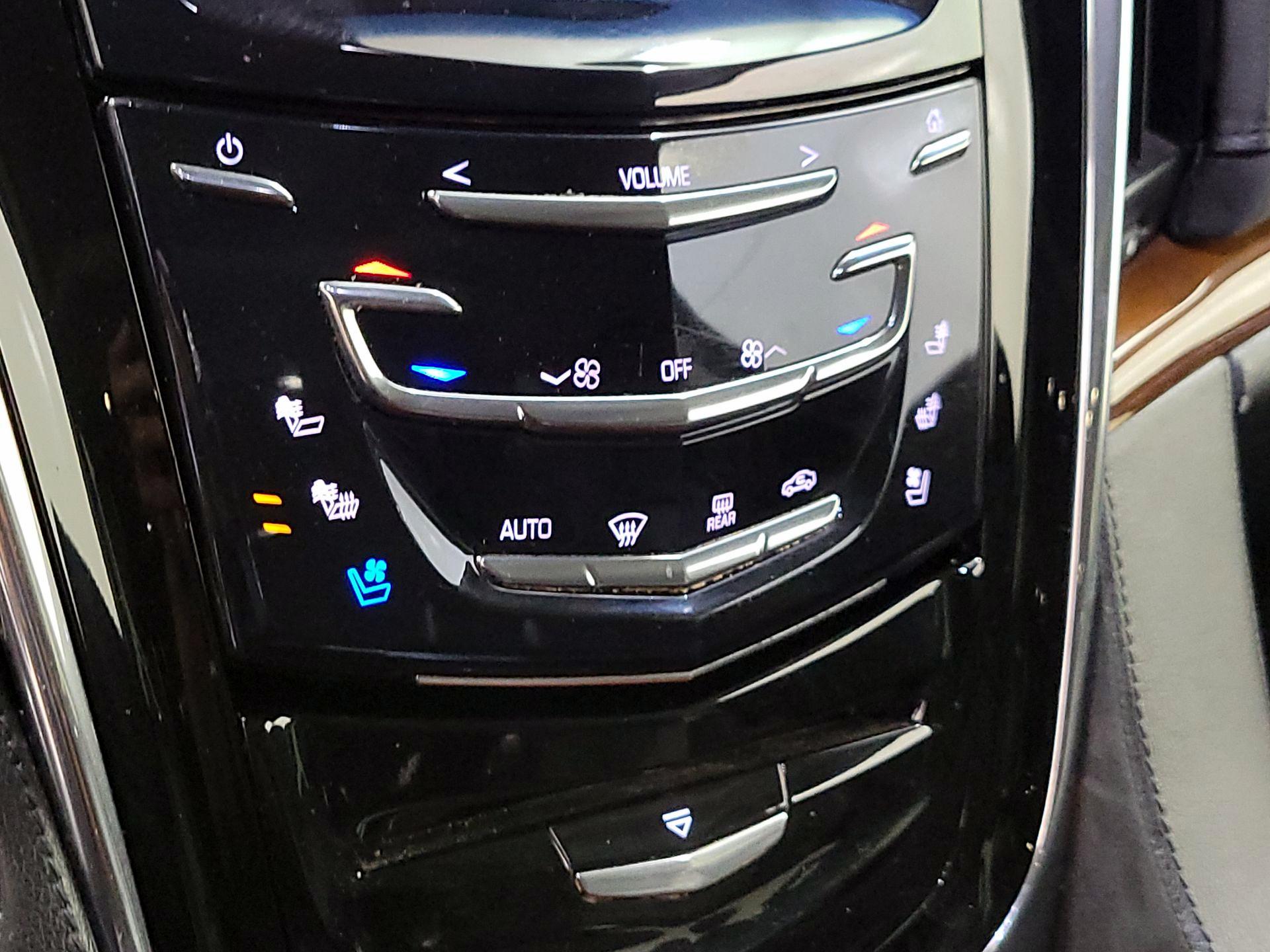 Thumbnail: 2018 Cadillac Escalade - 17