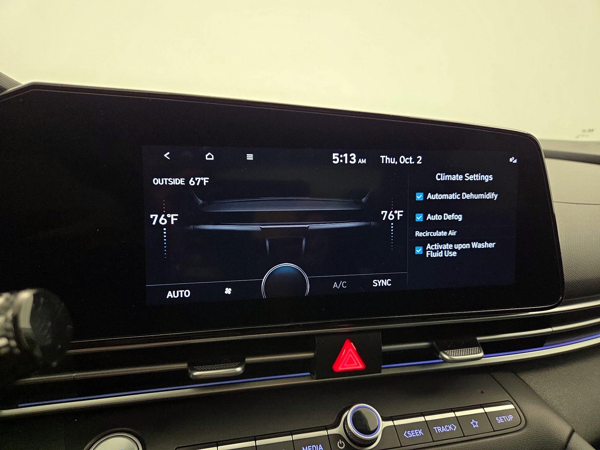 Thumbnail: 2023 Hyundai Elantra - 17